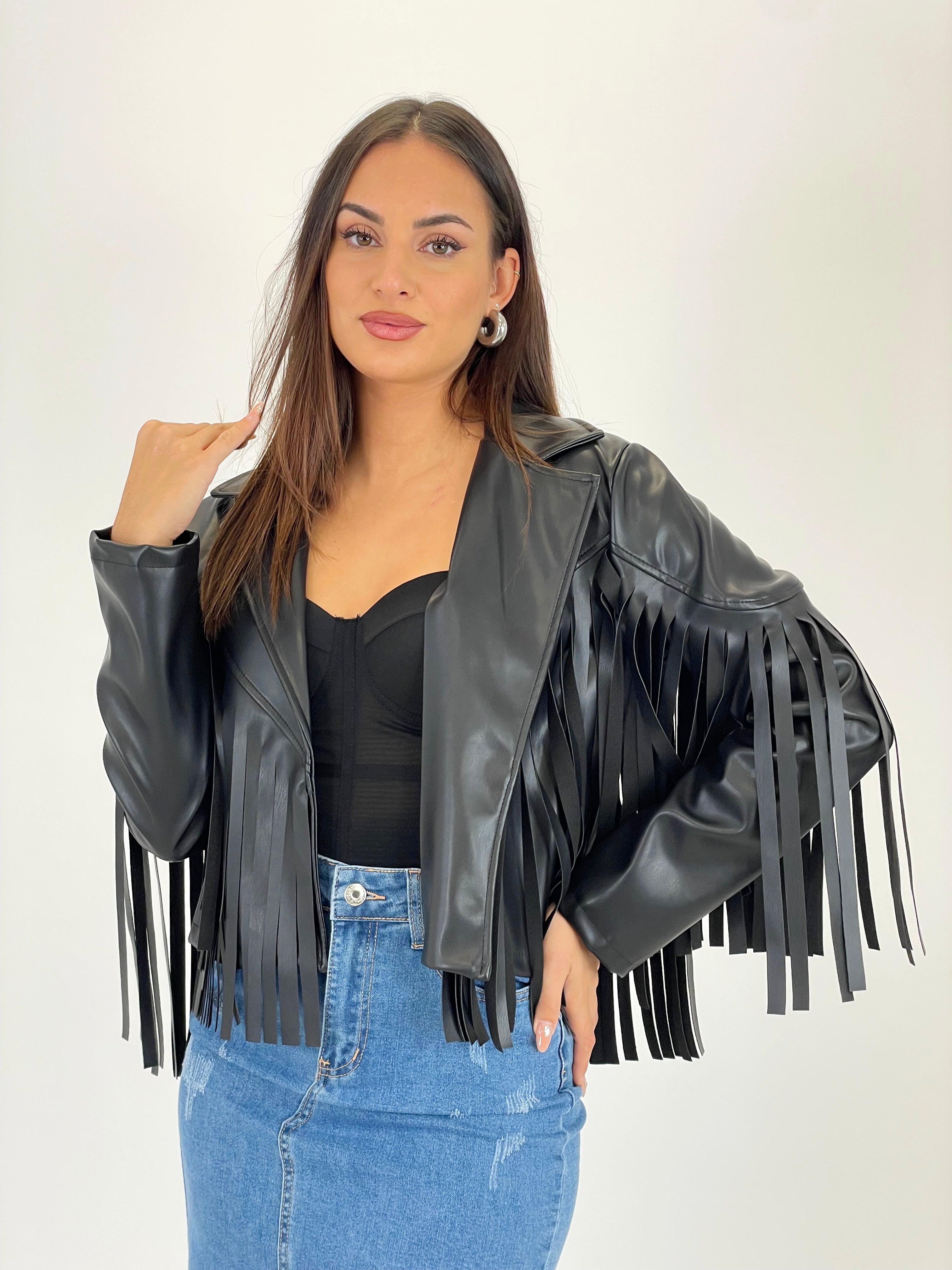 Chaqueta cropped flecos efecto piel