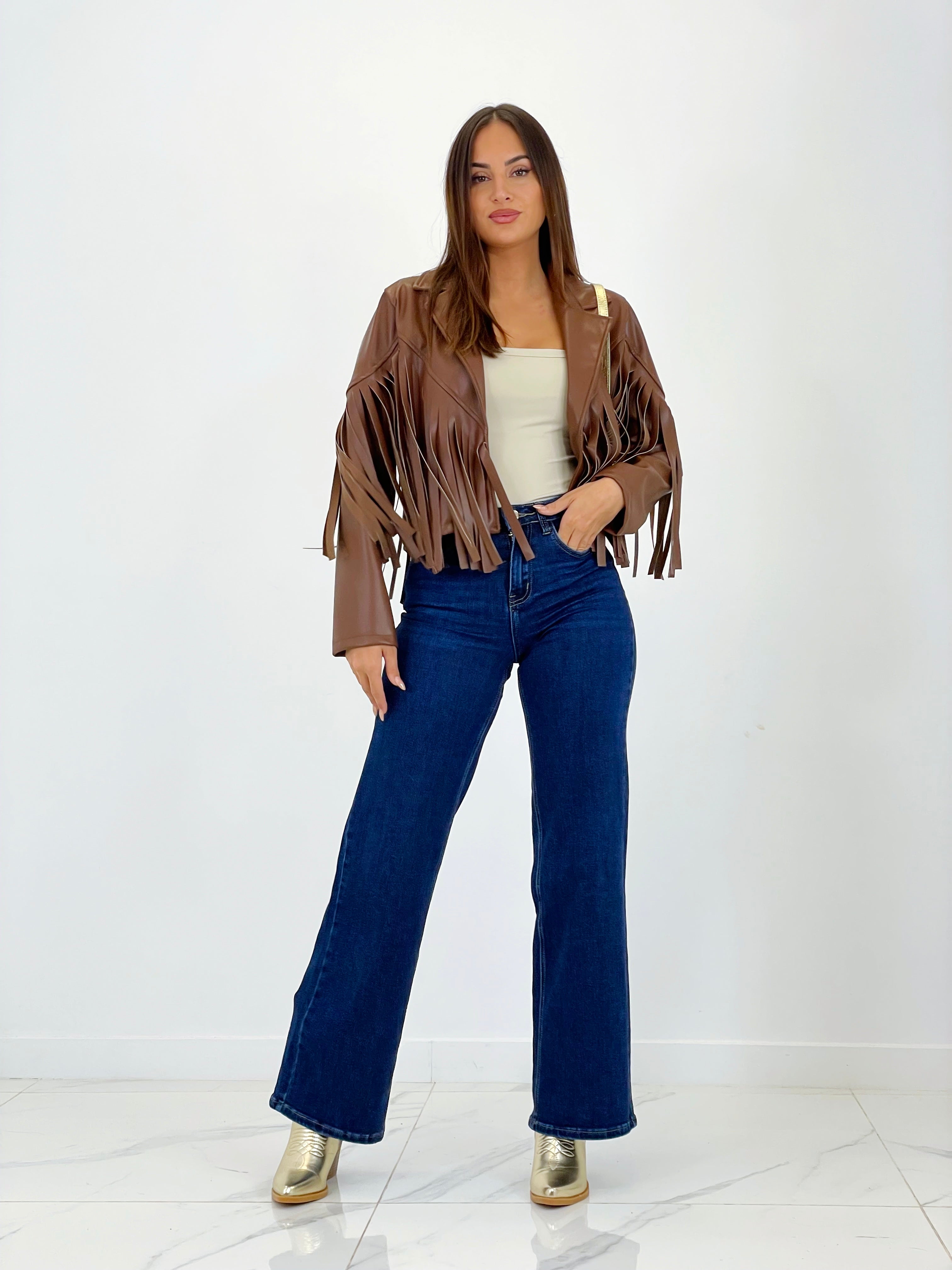 Chaqueta cropped flecos efecto piel