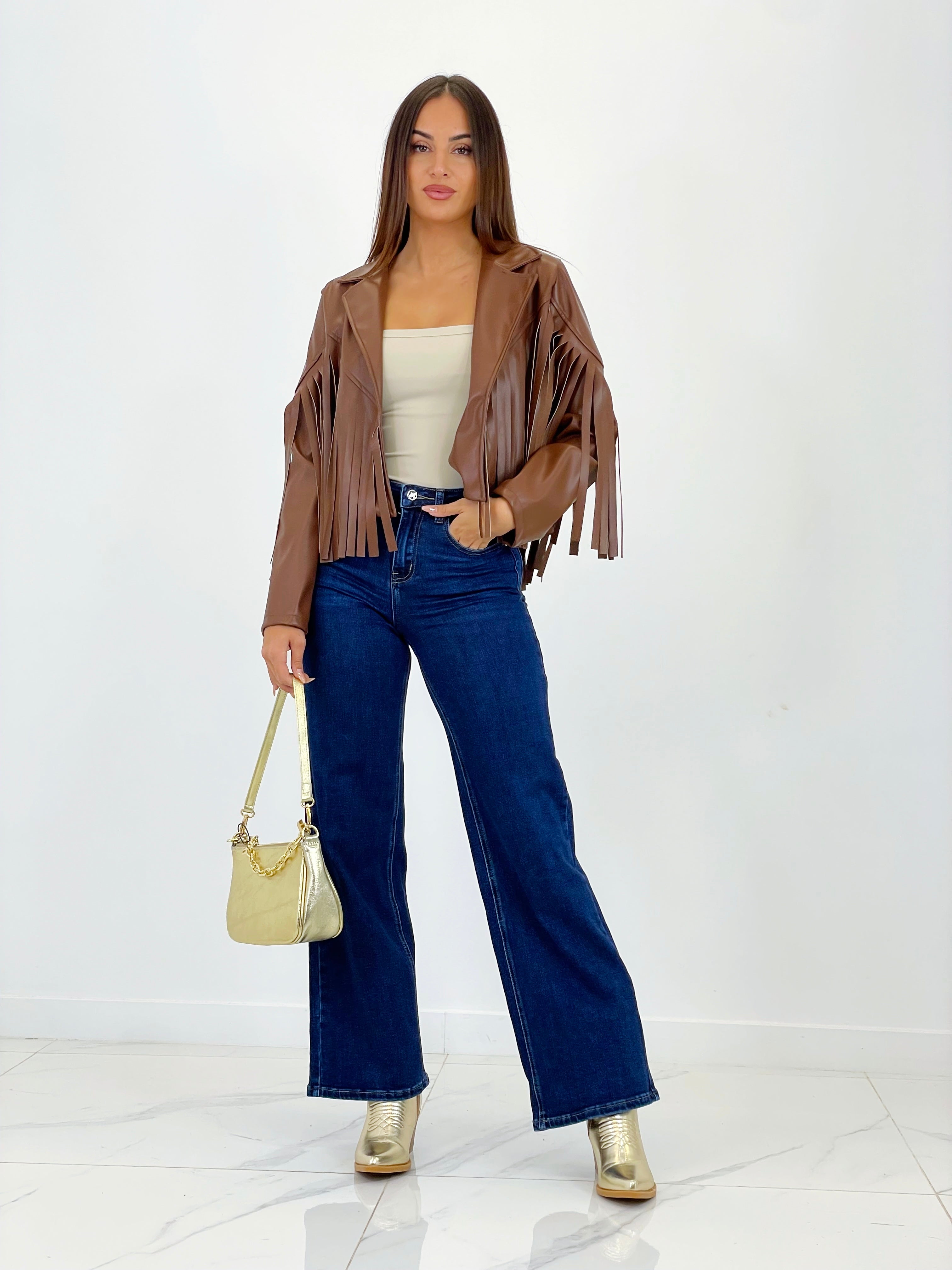 Chaqueta cropped flecos efecto piel