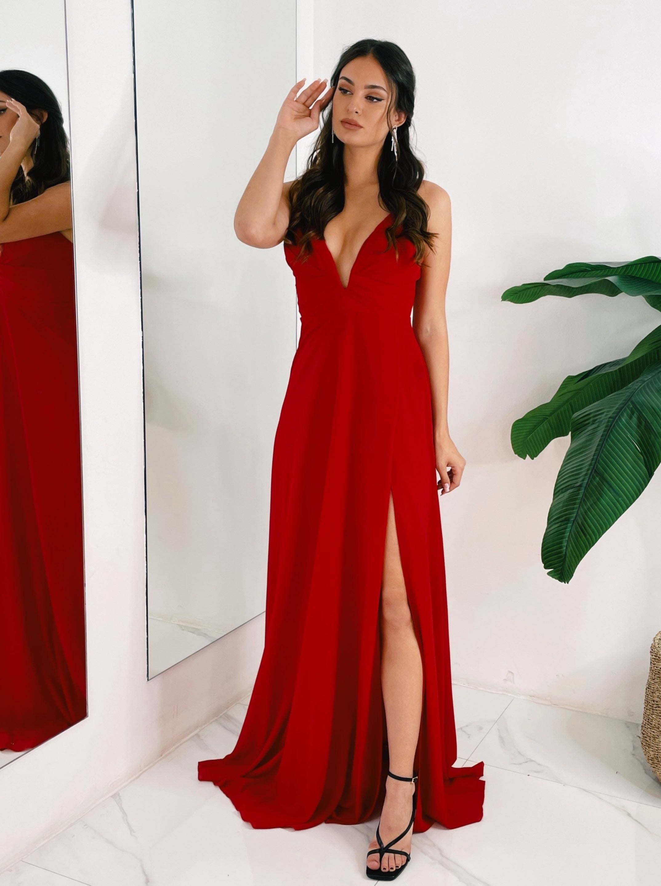 Vestido ceremonia escote v con corte rojo | Zebra&Maduixa