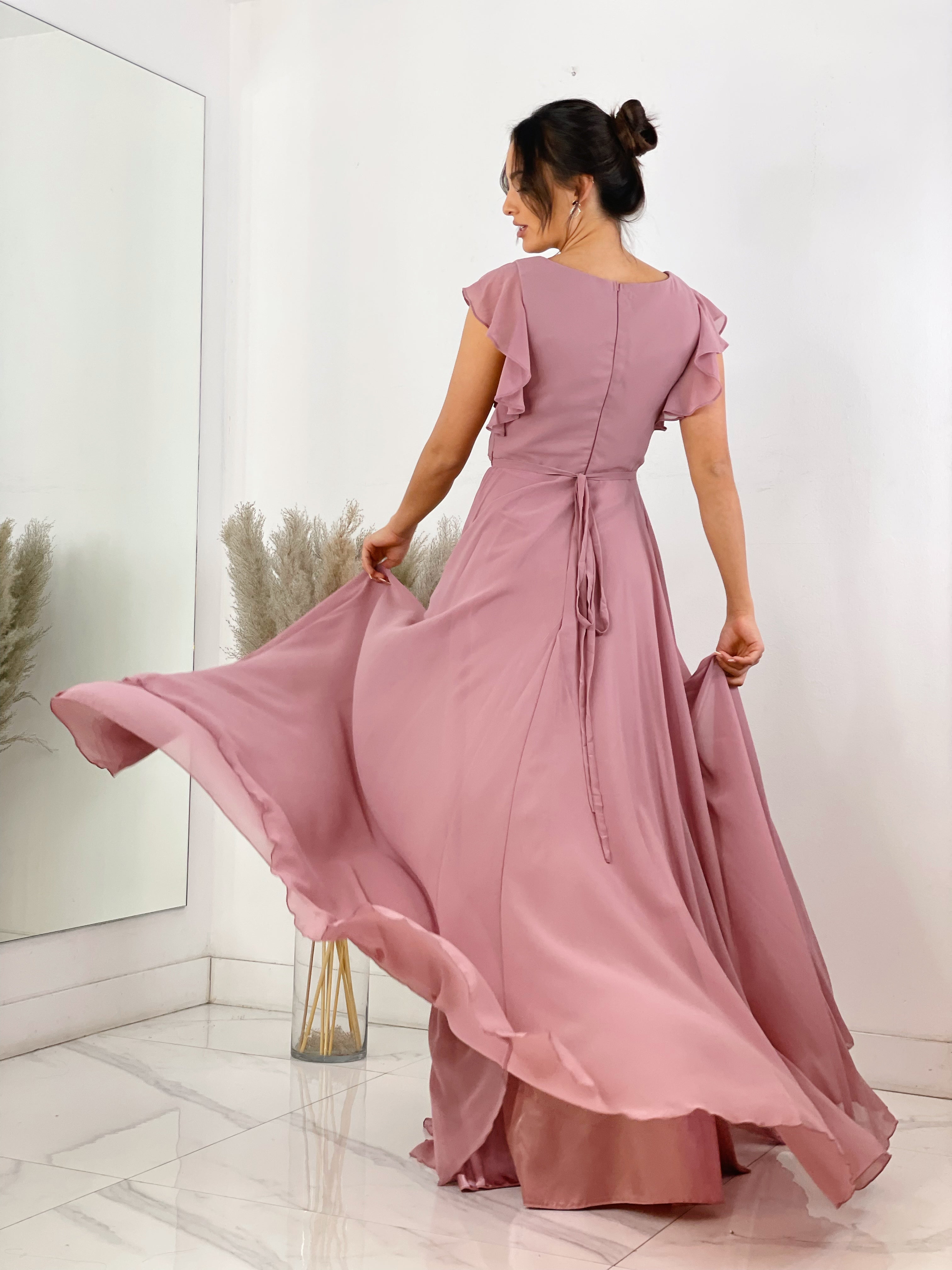 Vestido de ceremonia de manga corta acabada en volantes rosa | Zebra&Maduixa