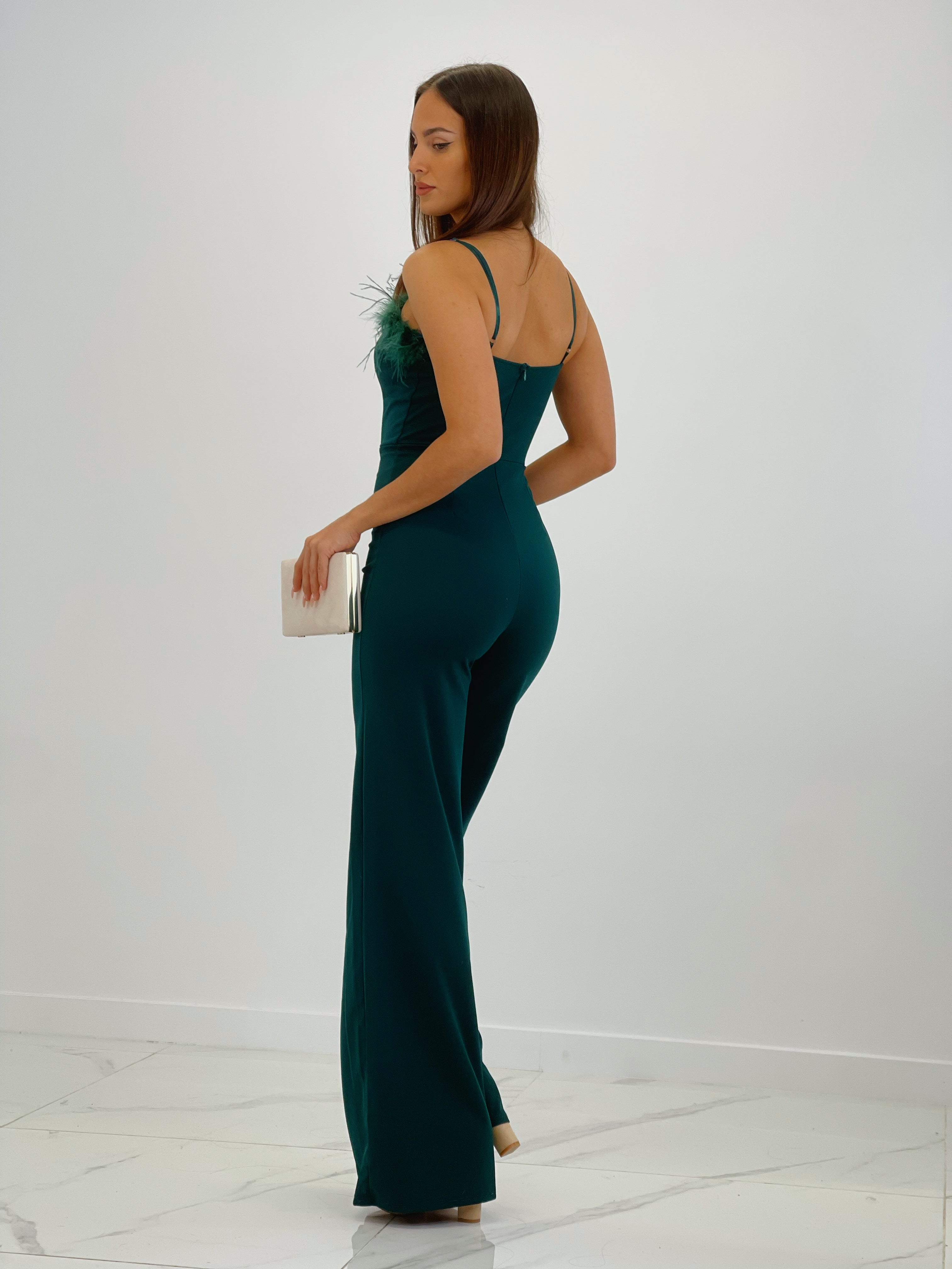 Mono crepscuba plumas