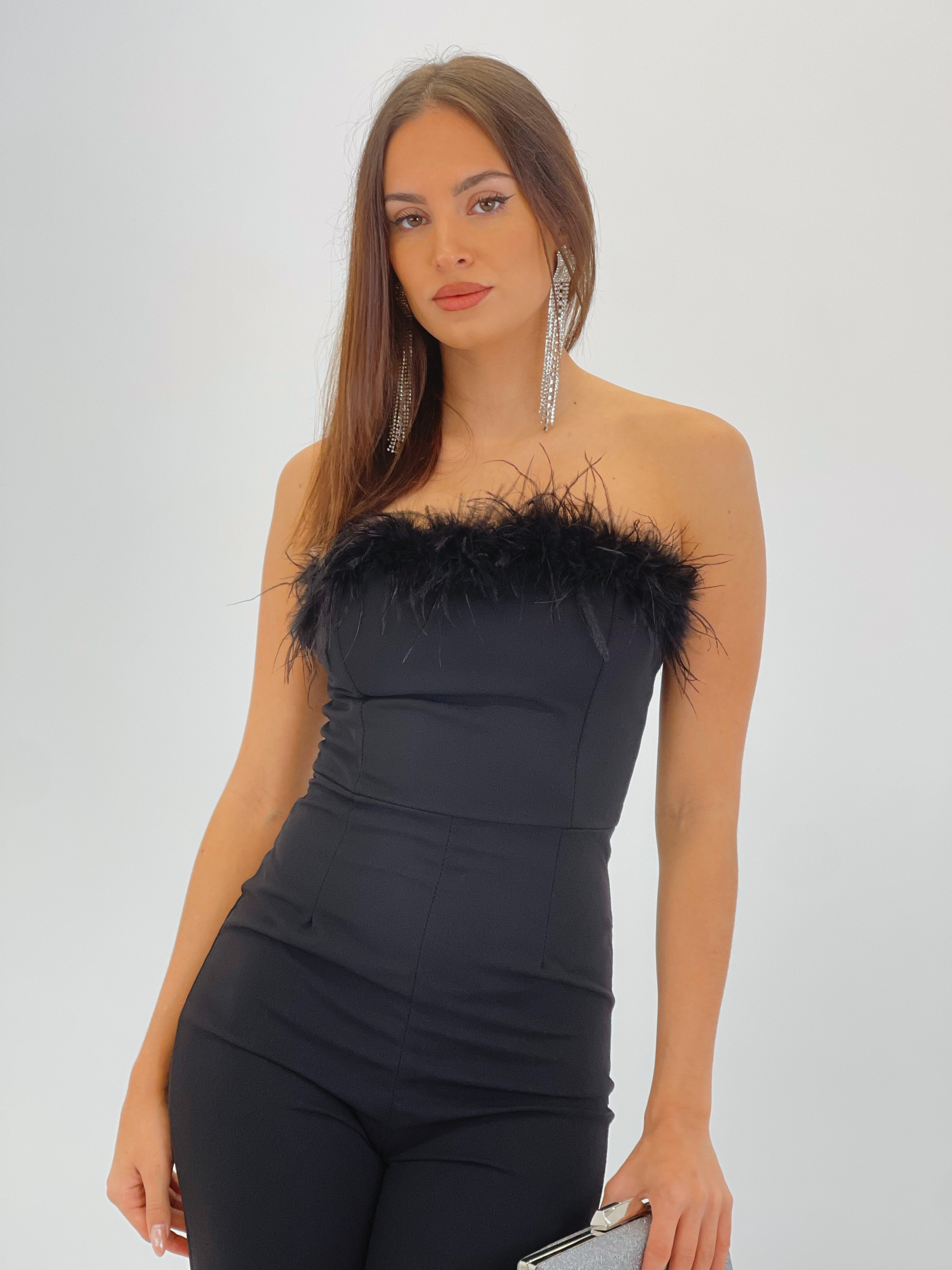 Mono crepscuba plumas