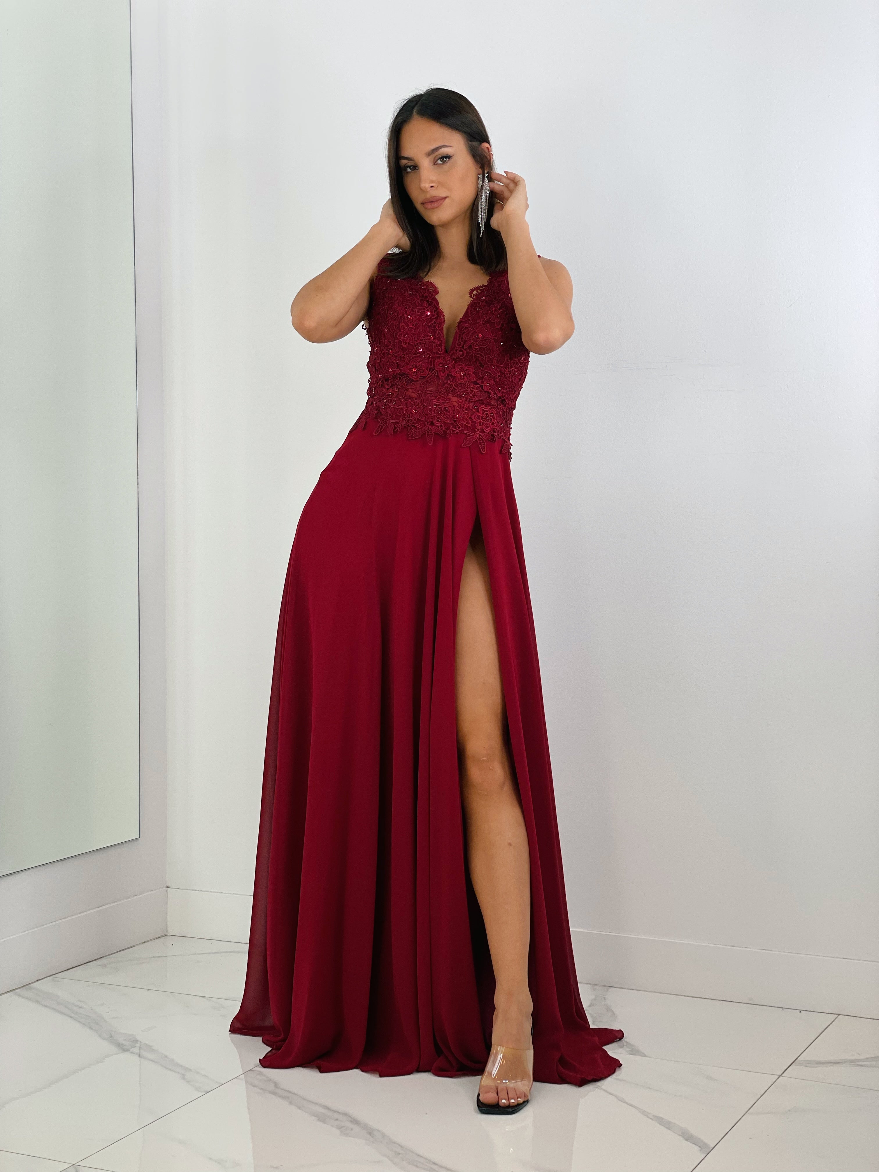 Vestido de ceremonia color granate con bordados | Zebra&Maduixa