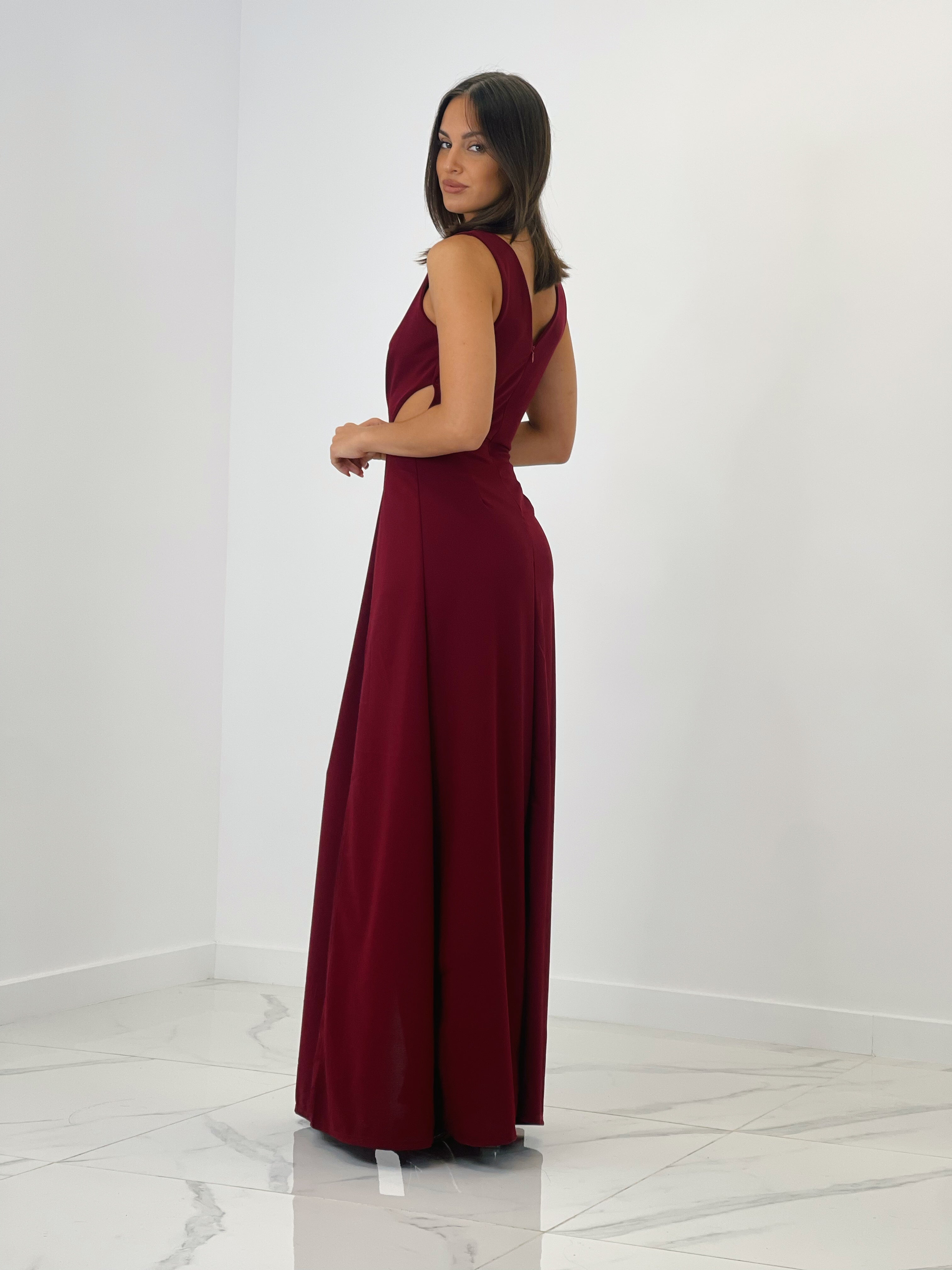 Vestido largo con escote cruzado en pico y tela plisada granate | Zebra&Maduixa