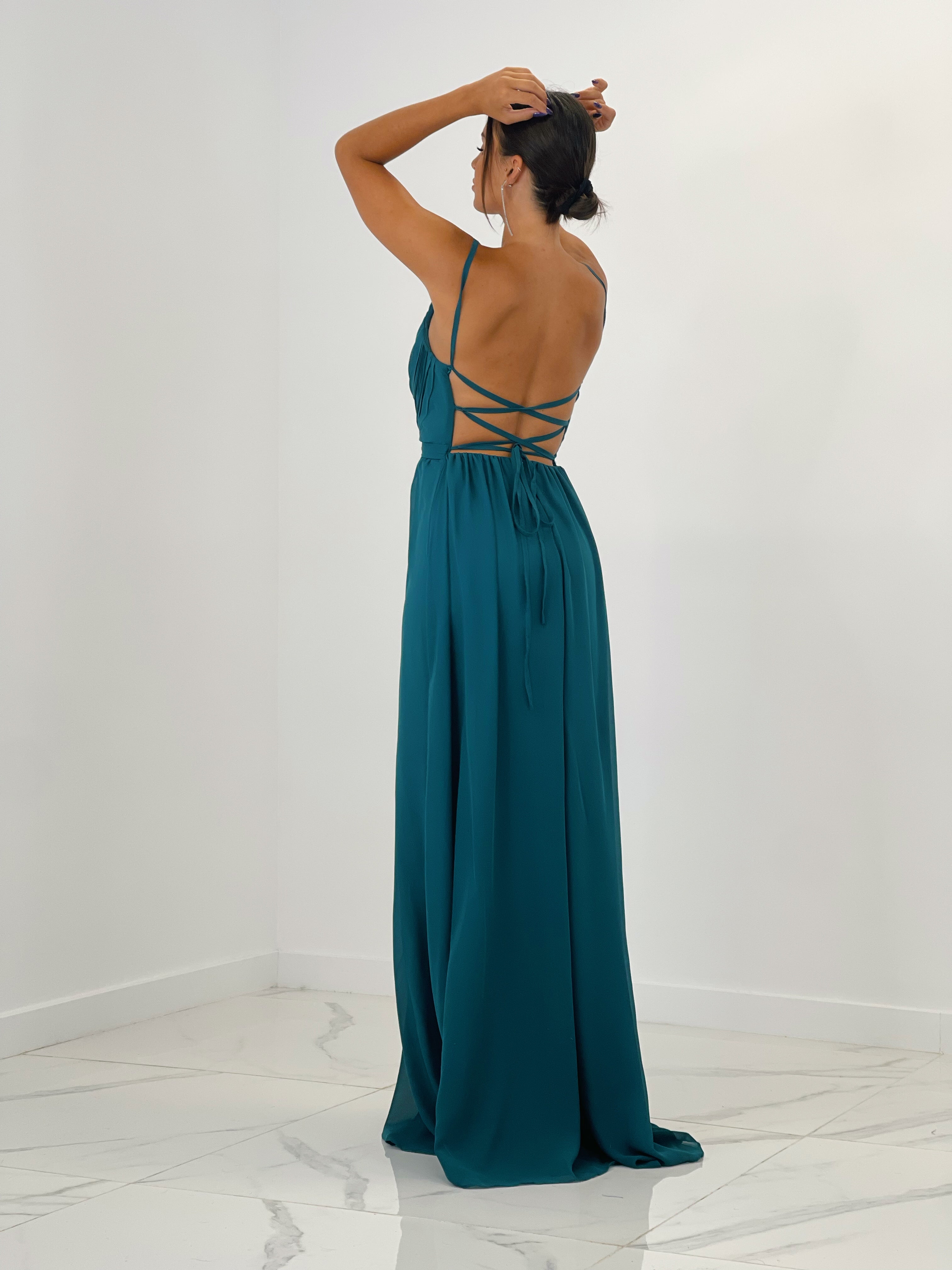 Vestido de ceremonia con escote cruzado y espalda cruzada petroleo | Zebra&Maduixa