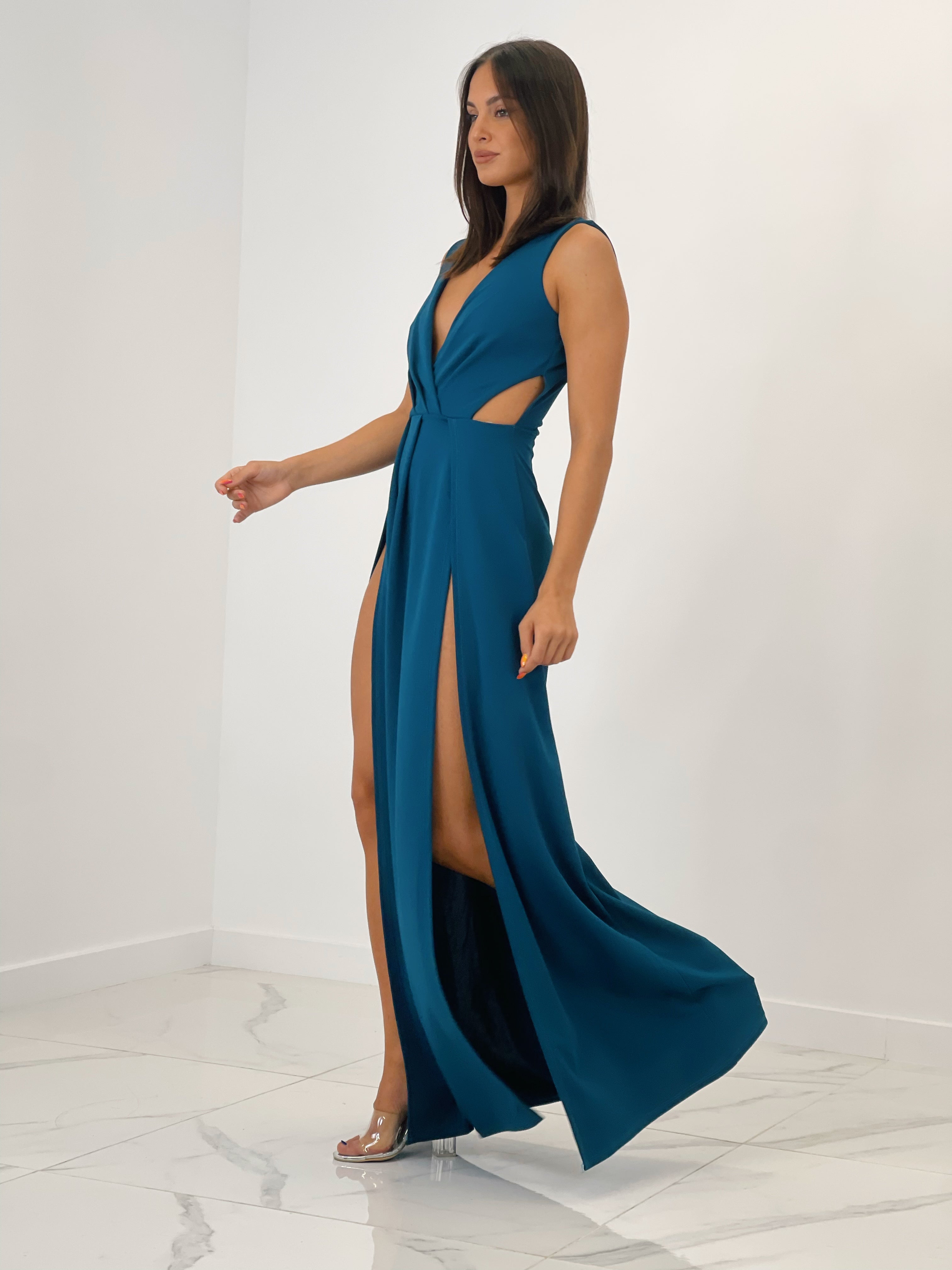 Vestido largo con escote cruzado en pico y tela plisada petroleo | Zebra&Maduixa