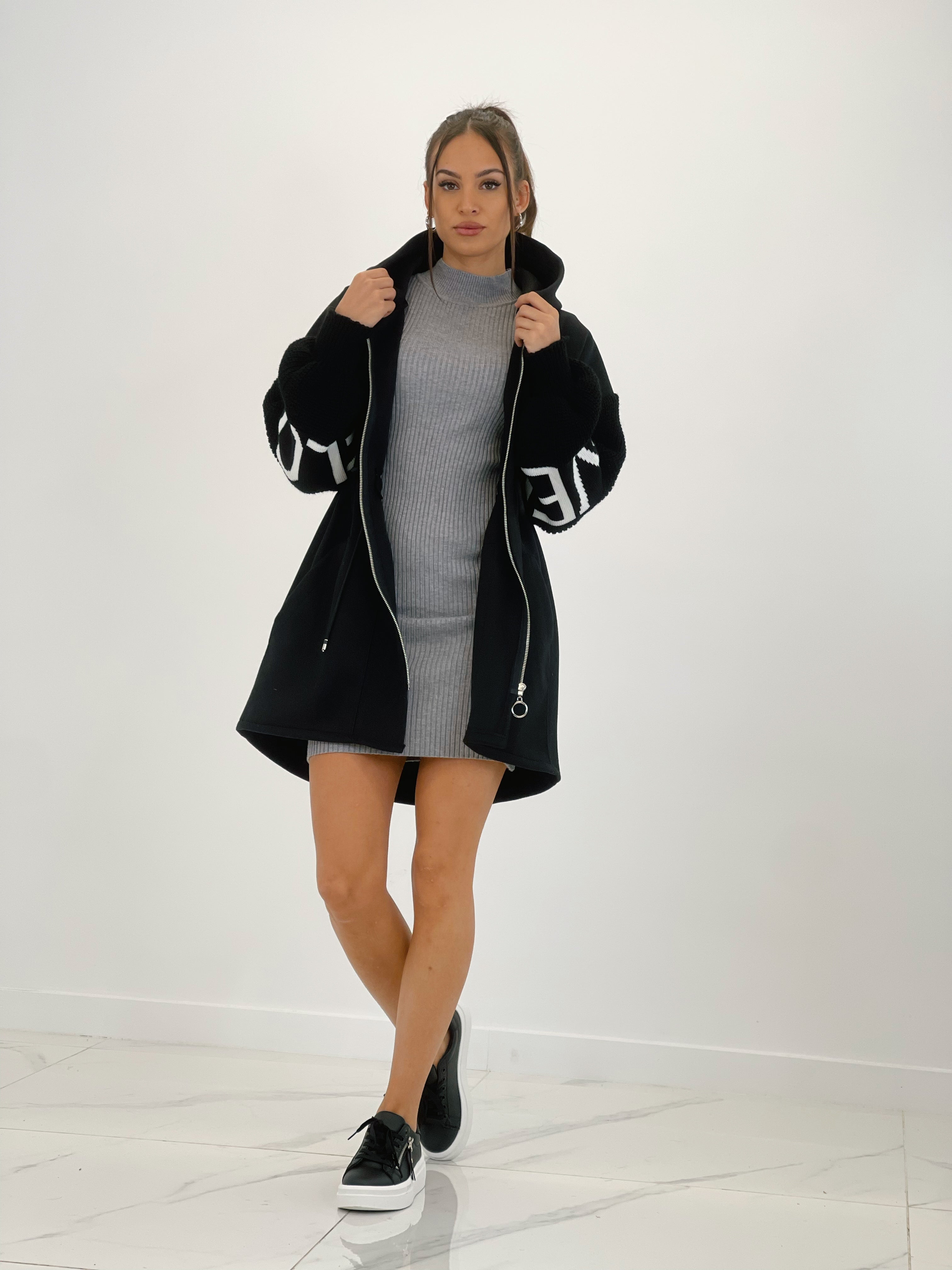 Abrigo Love mangas punto