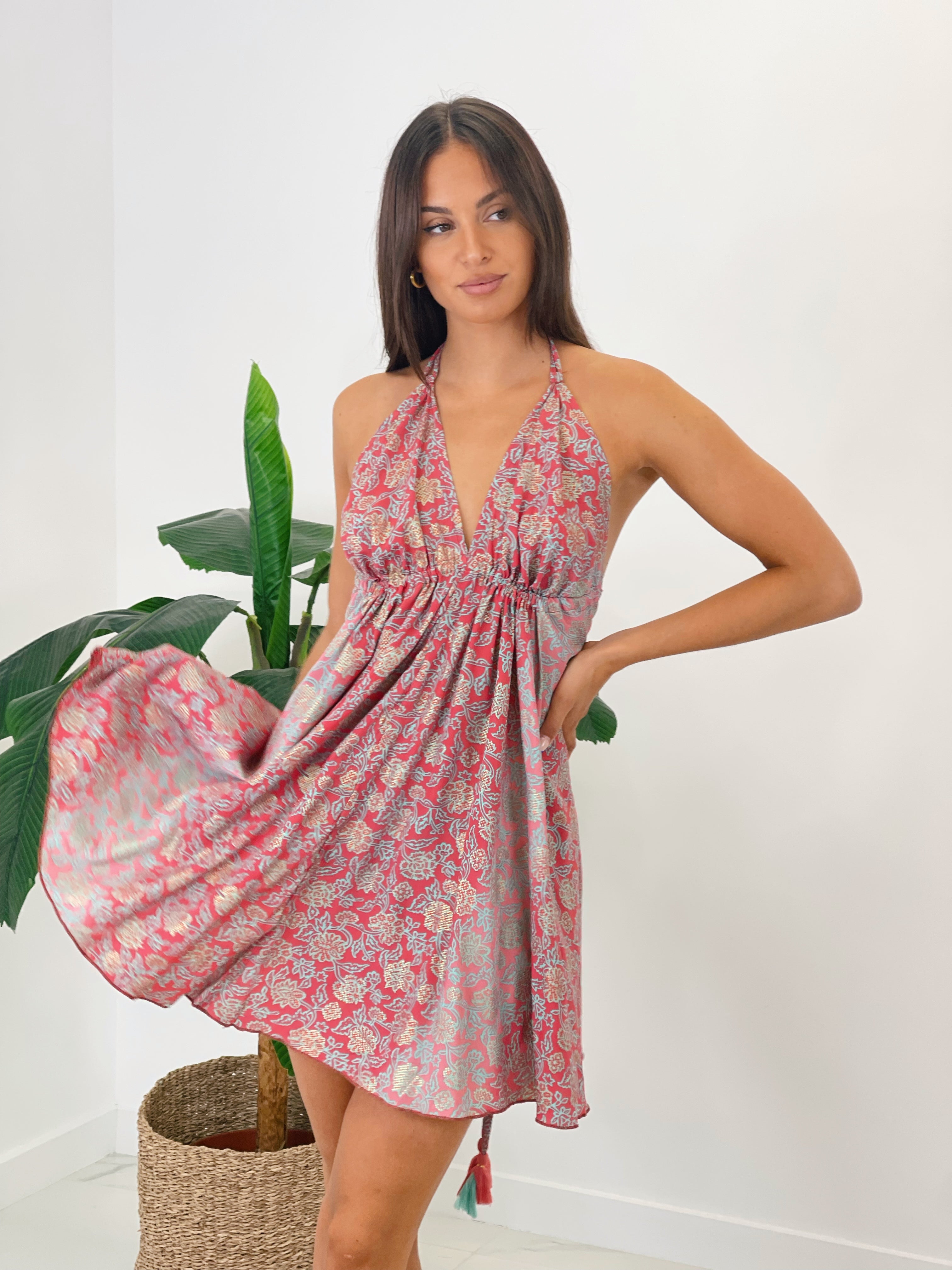 Vestido boho corto anudado al cuello de color rojo | Zebra&Maduixa