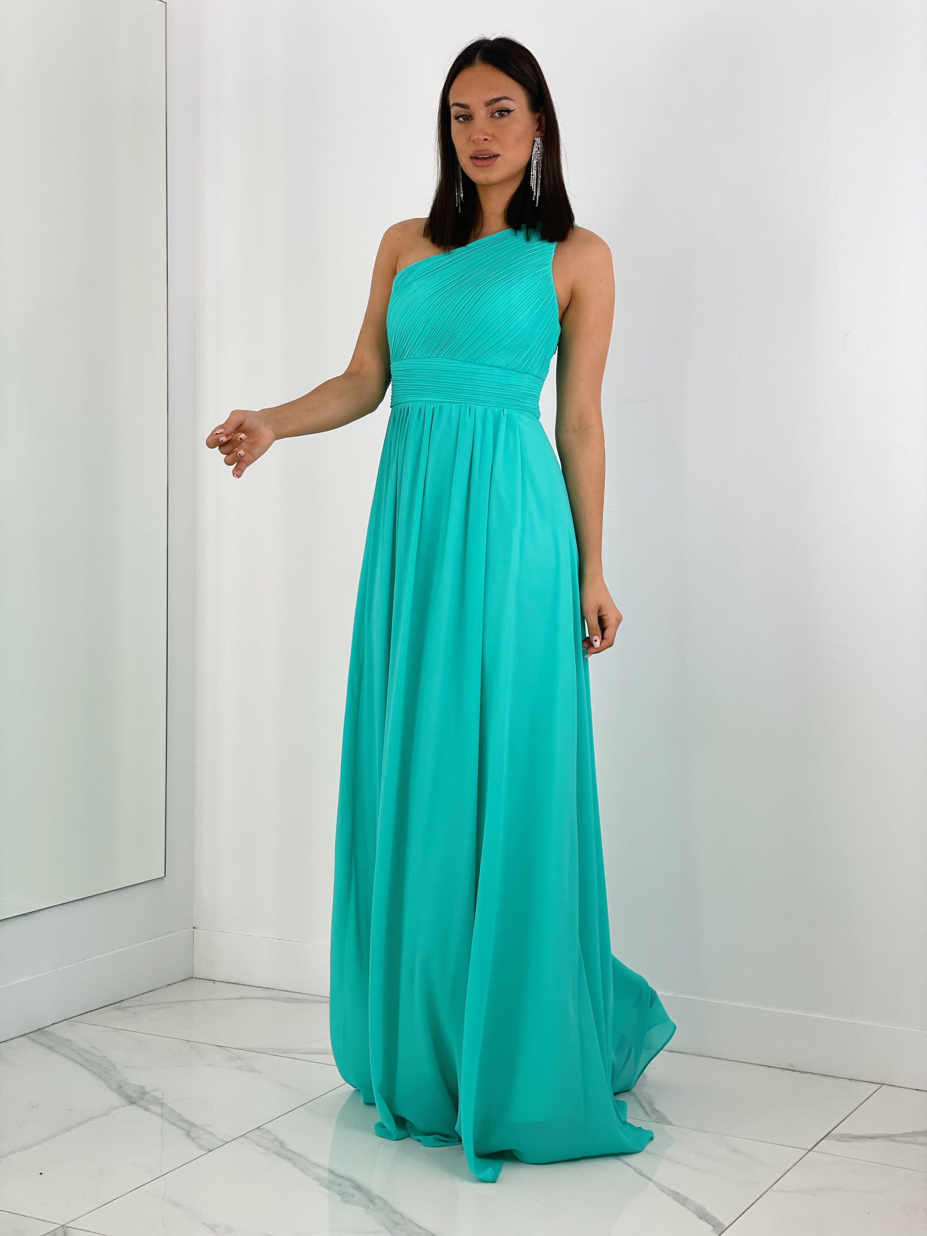 Vestido de ceremonia de escote asimétrico y drapeado color turquesa | Zebra&Maduixa