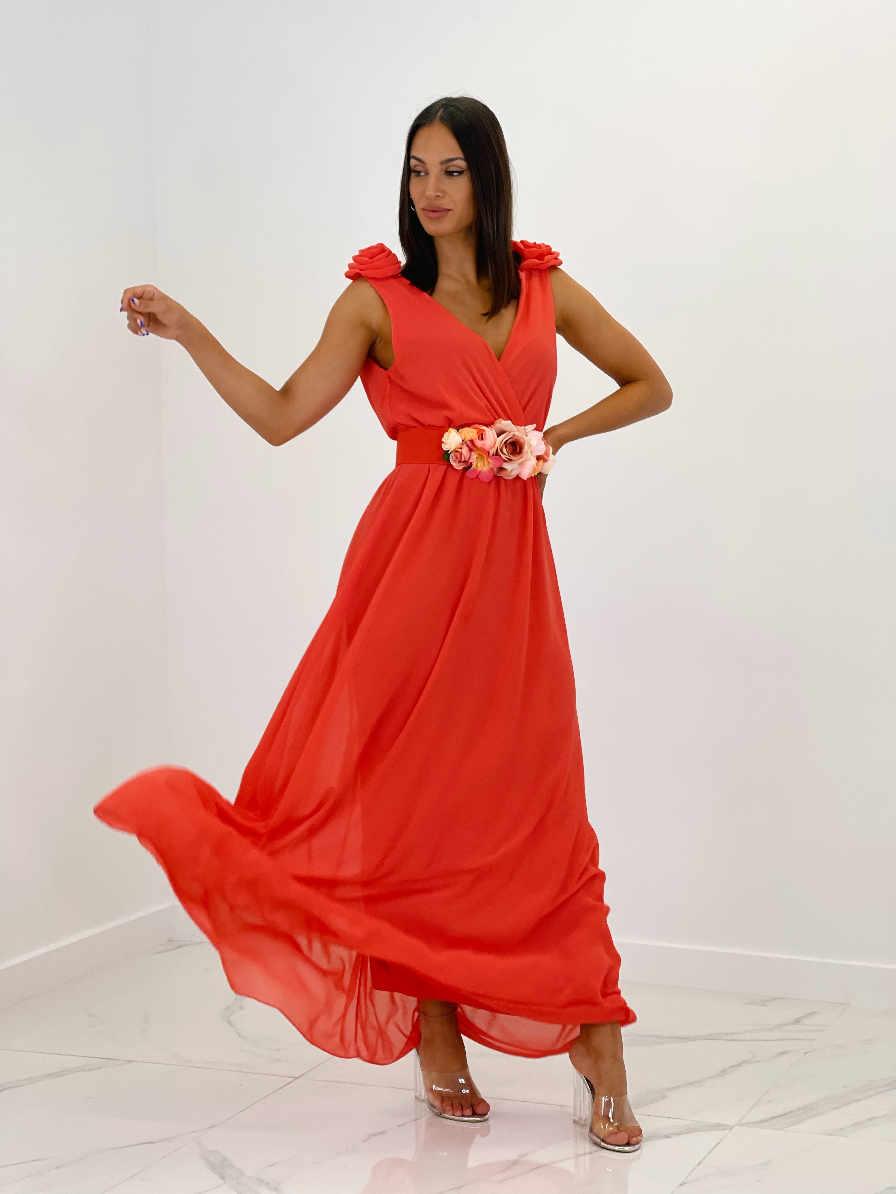 Vestido ceremonia con flores en los hombros color coral | Zebra&Maduixa