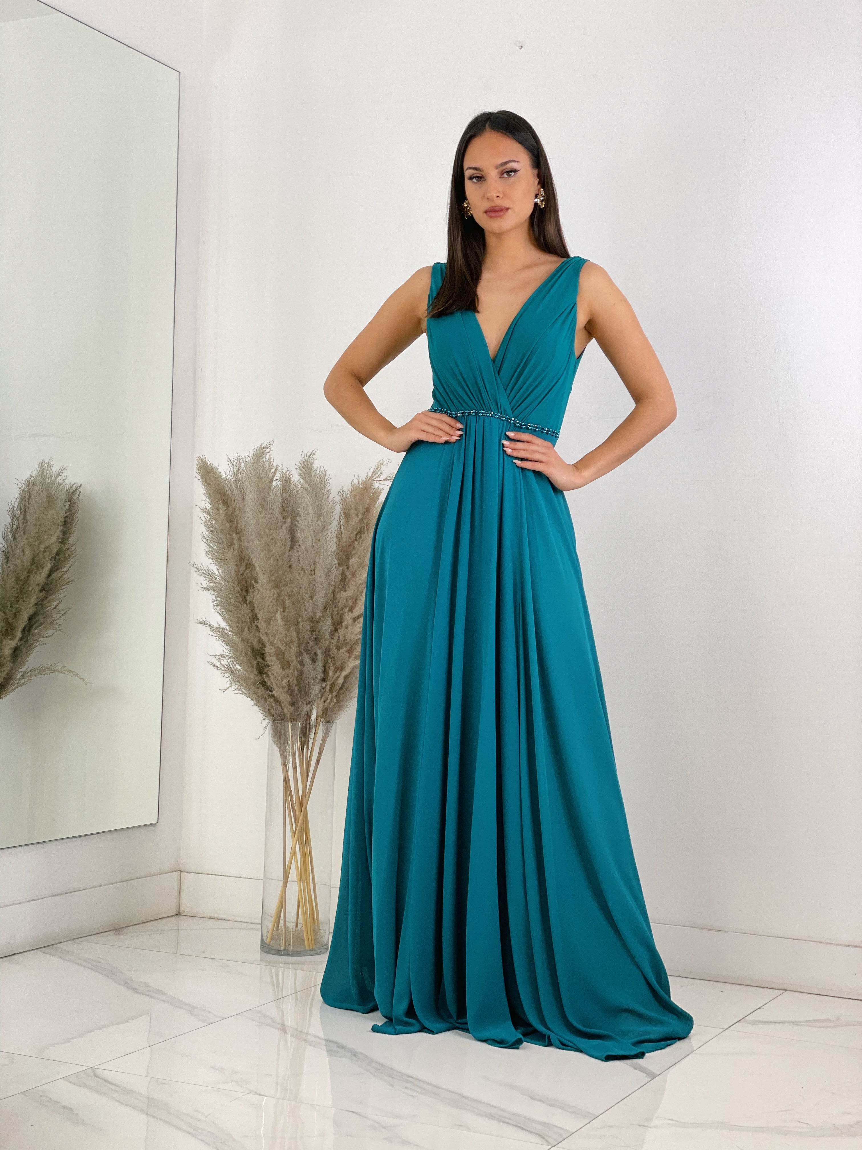 Vestido de escote en pico abierto y tirante ancho con cinturón de piedras color petroleo | Zebra&Maduixa