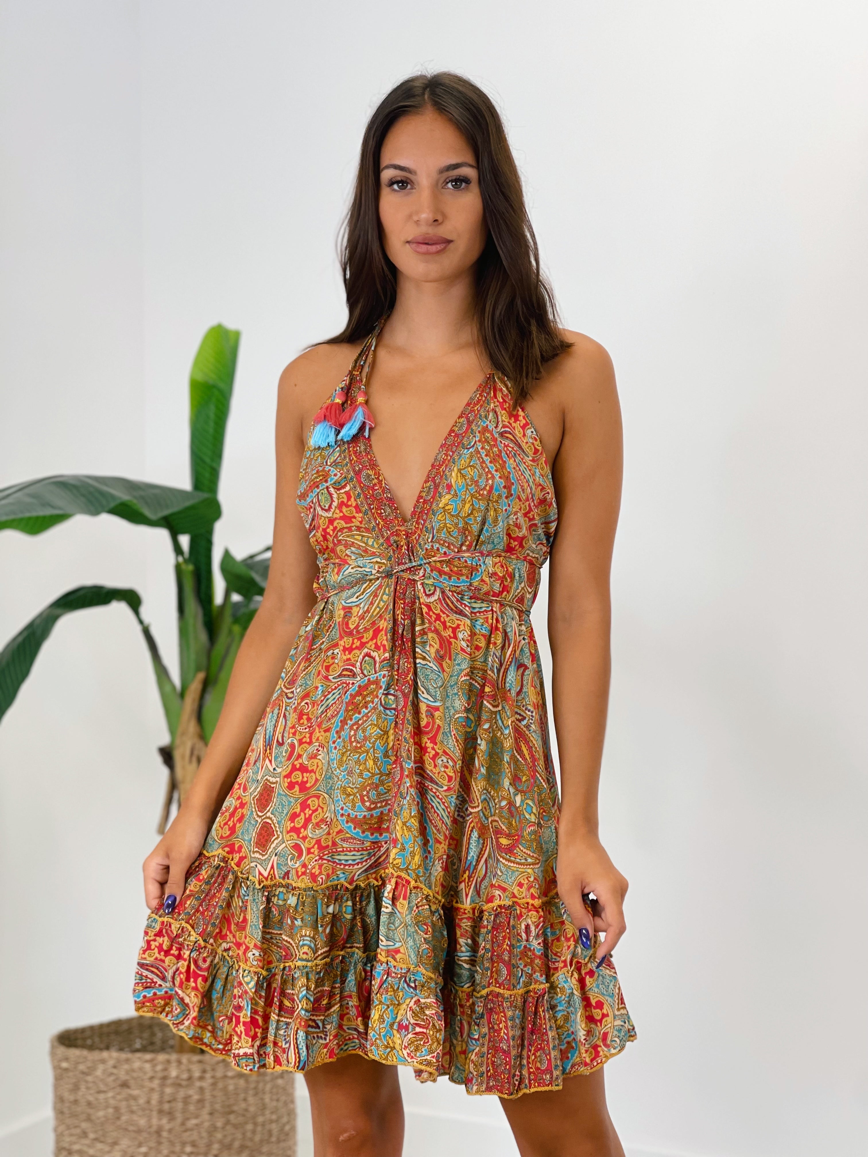 Vestido corto con volante y doble tirante fino anudado al cuello color rojo | Zebra&Maduixa