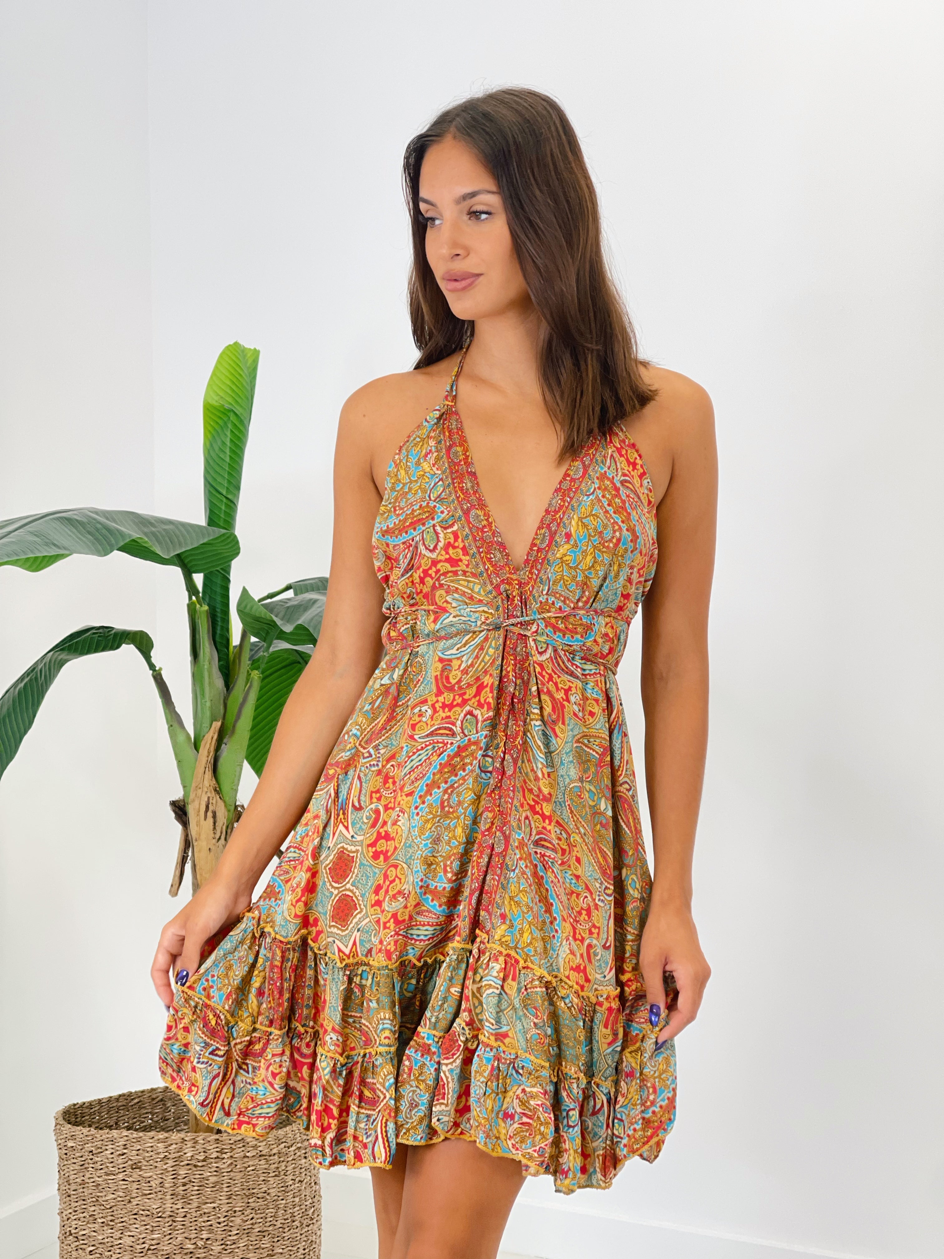 Vestido corto con volante y doble tirante fino anudado al cuello color rojo | Zebra&Maduixa