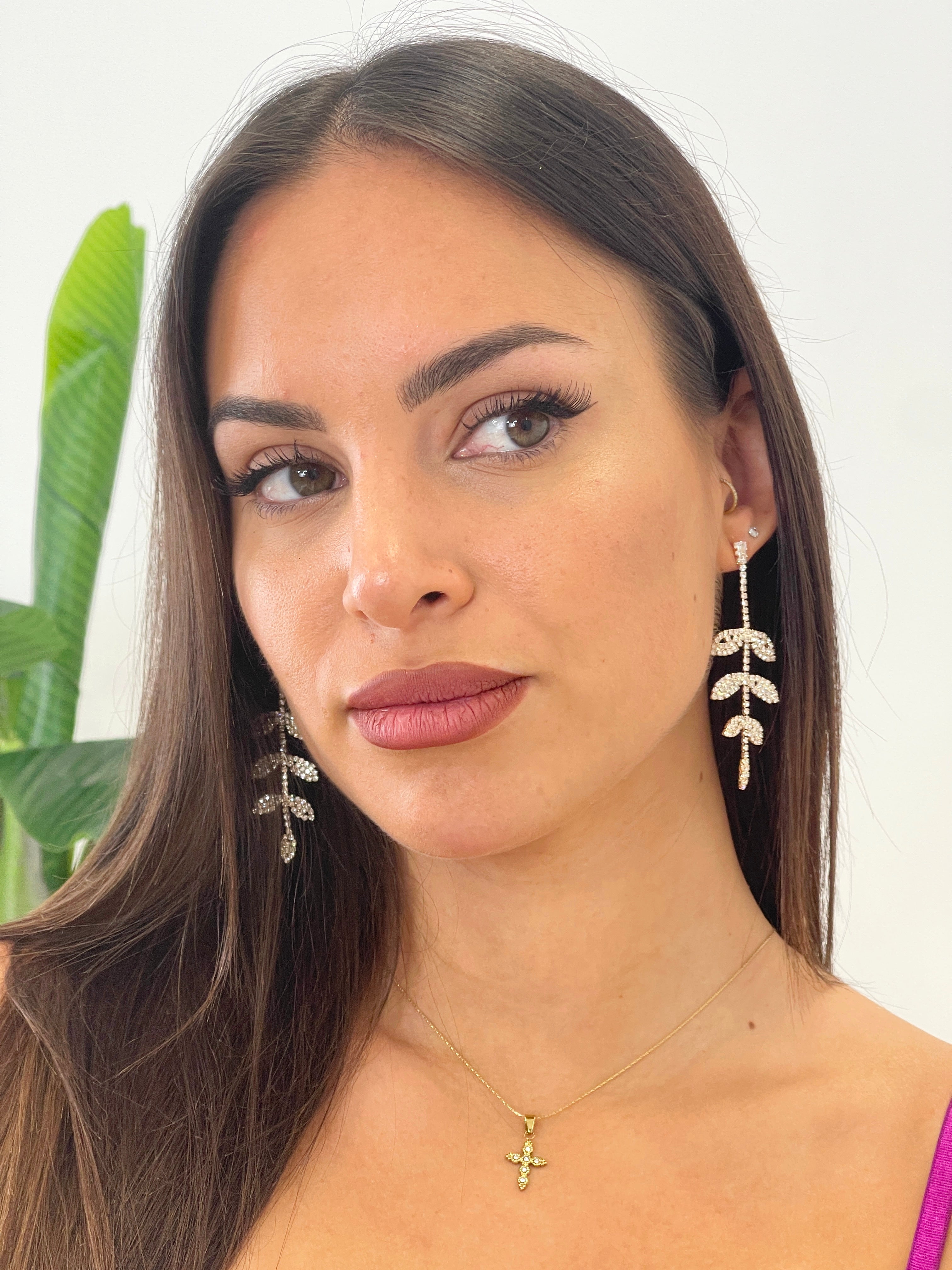 Pendientes hojas pedrería