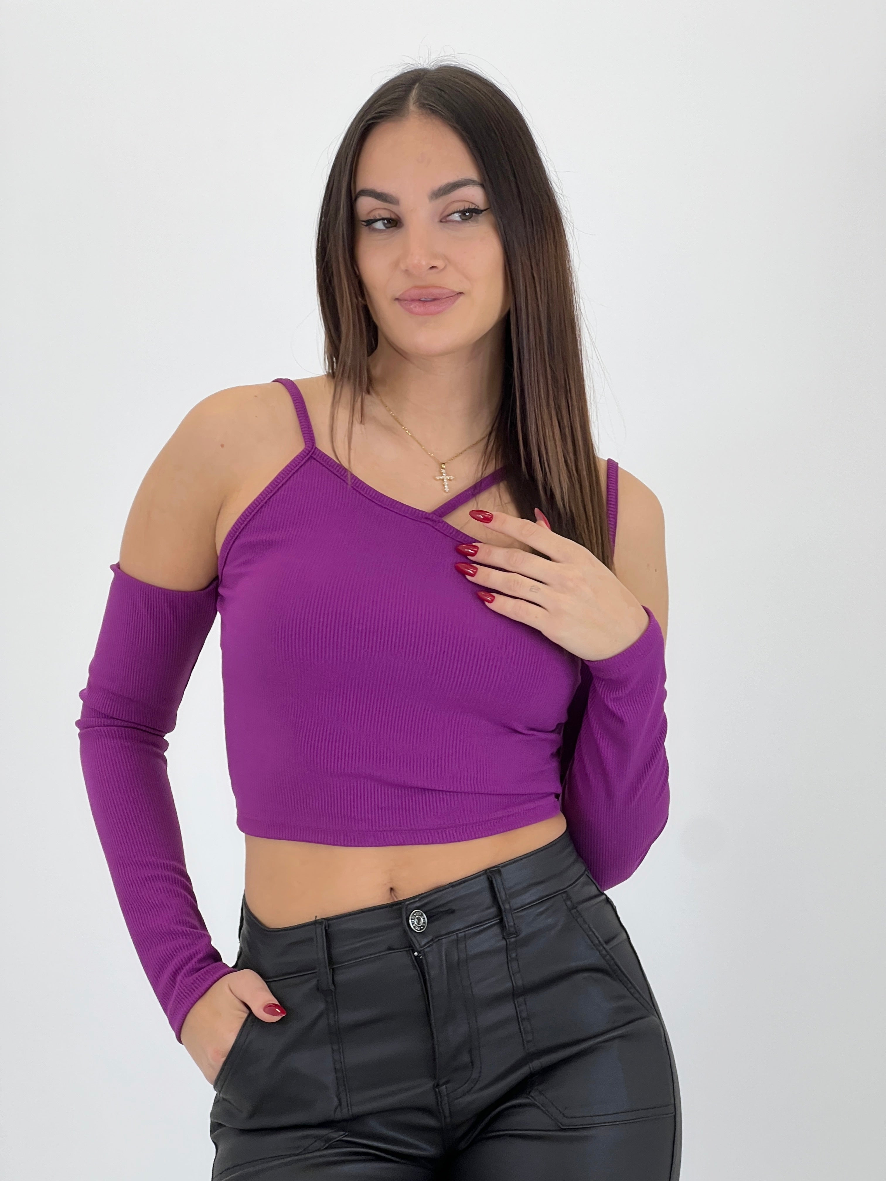 Croptop canalé asimétrico