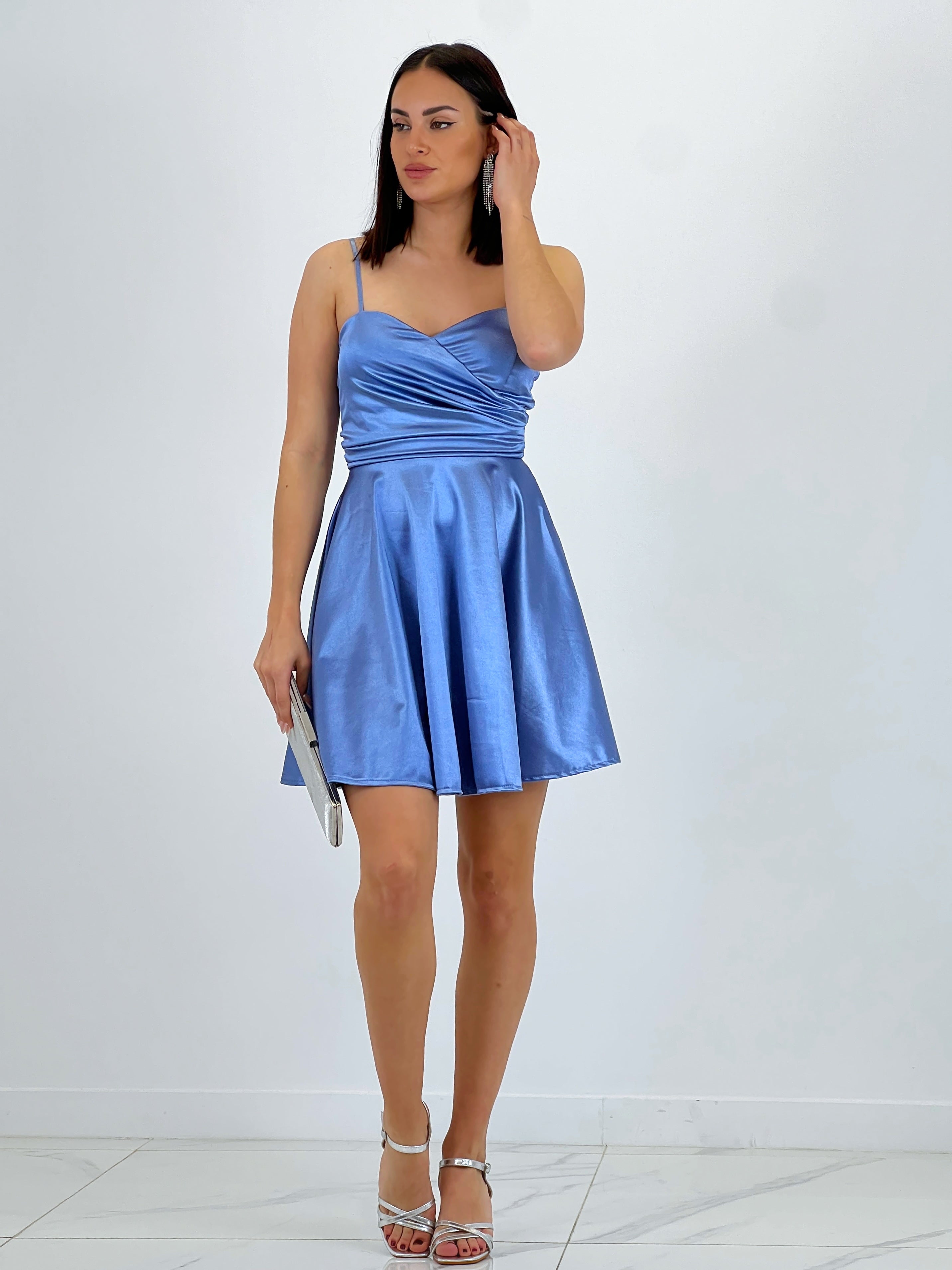 Vestido satinado con vuelo Belisa