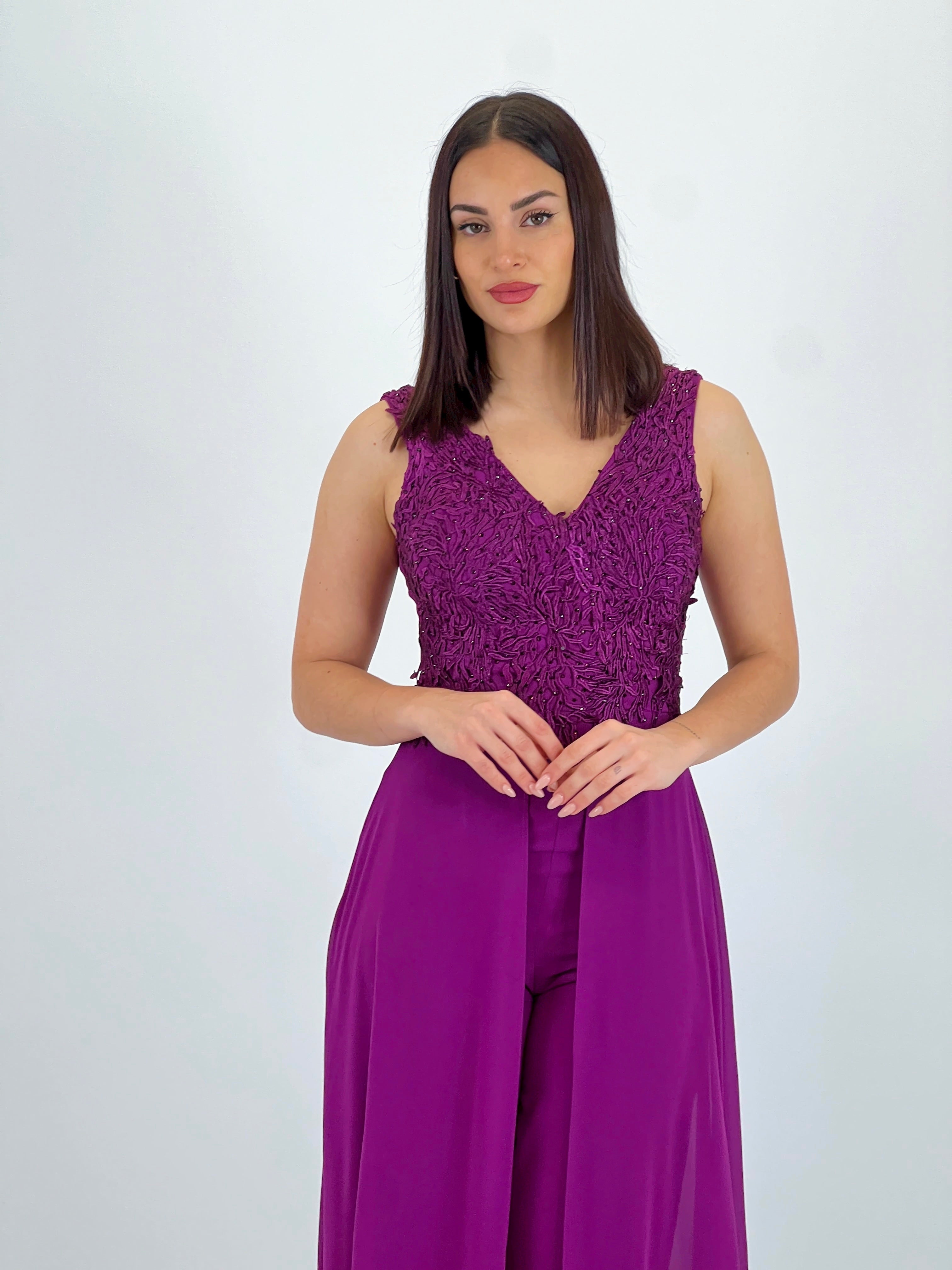 Mono con capa pedrería Inés