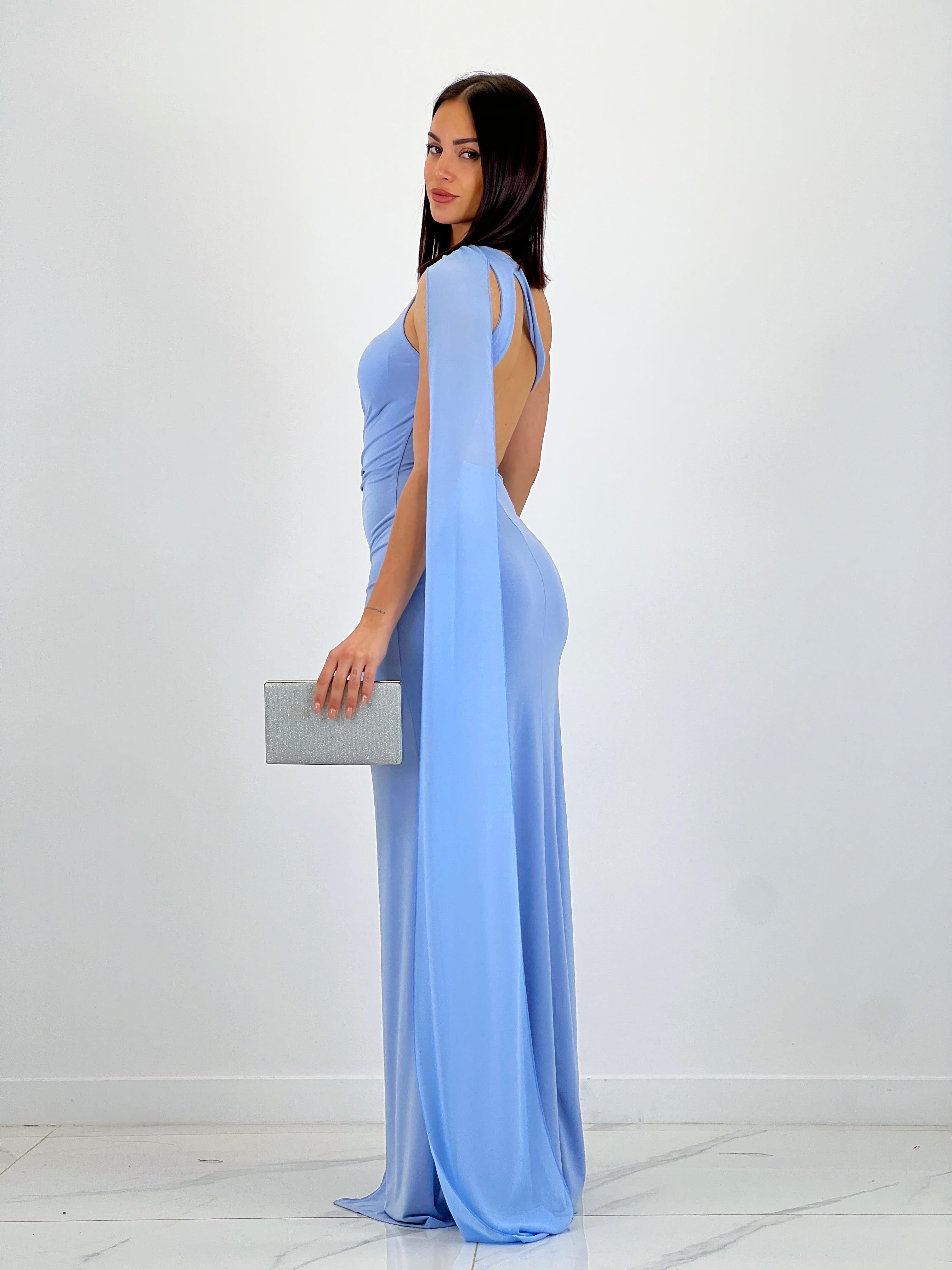 Vestido asimétrico con chal Yone