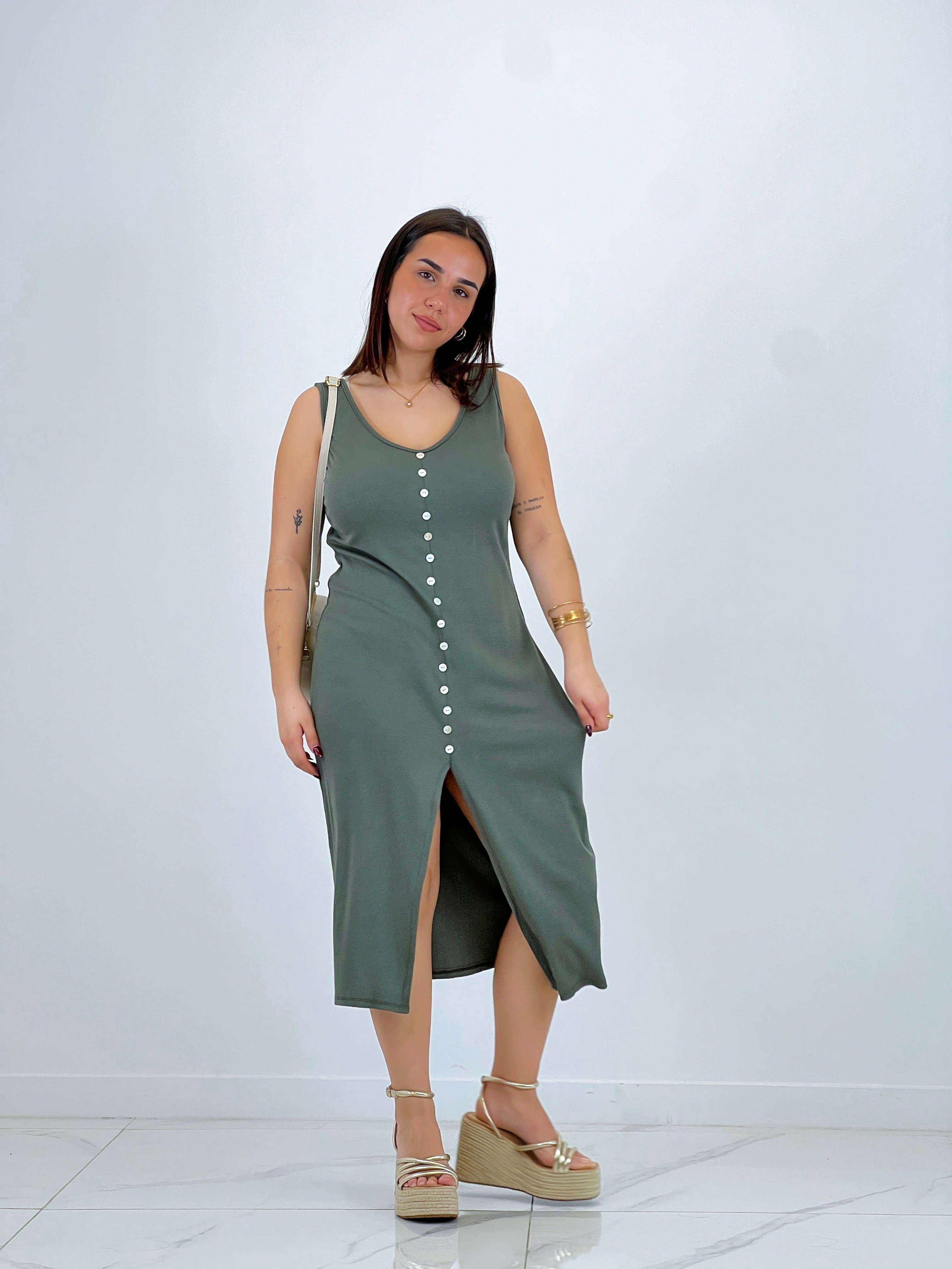 Vestido canalé botones