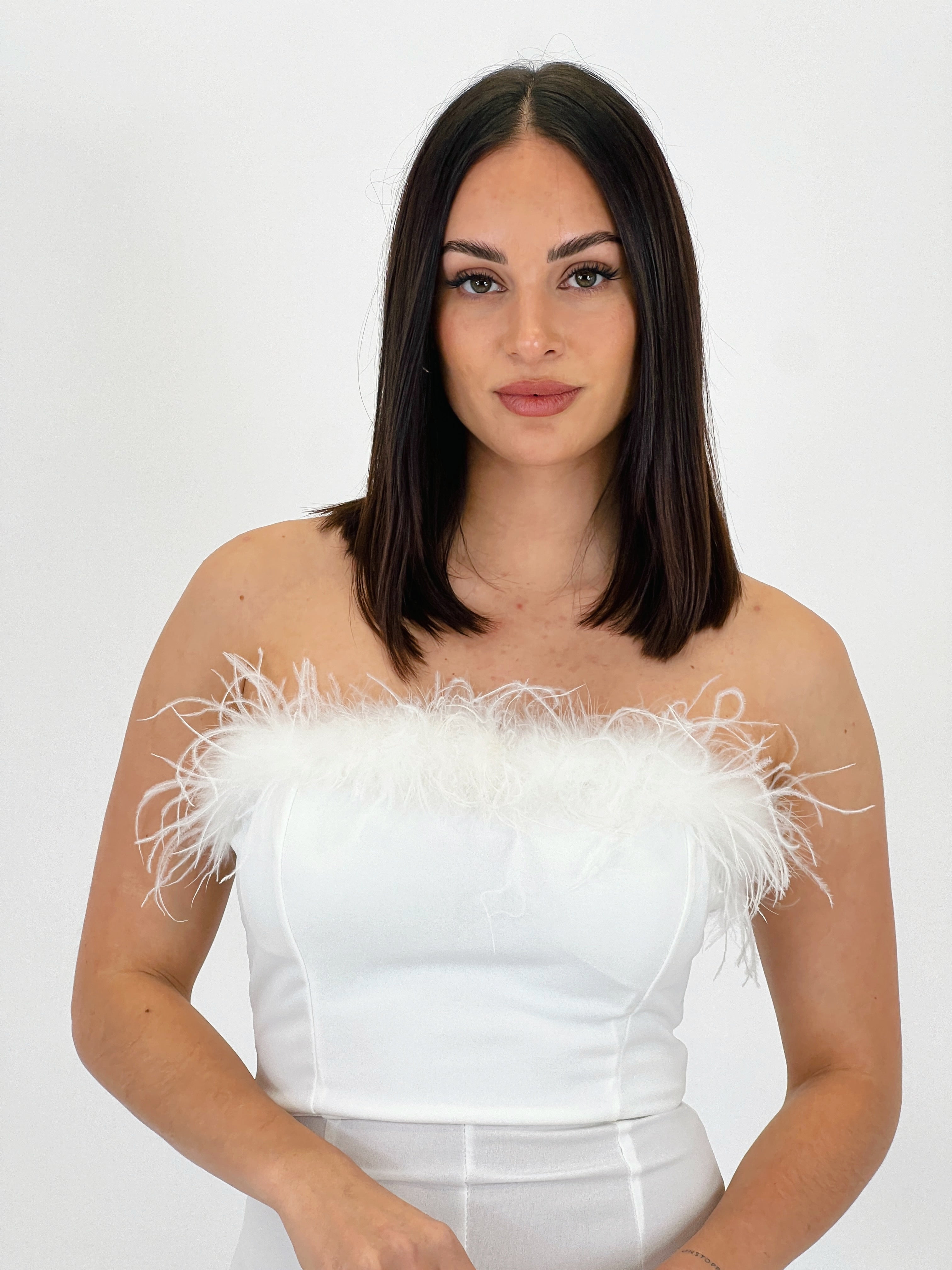 Mono crepscuba plumas