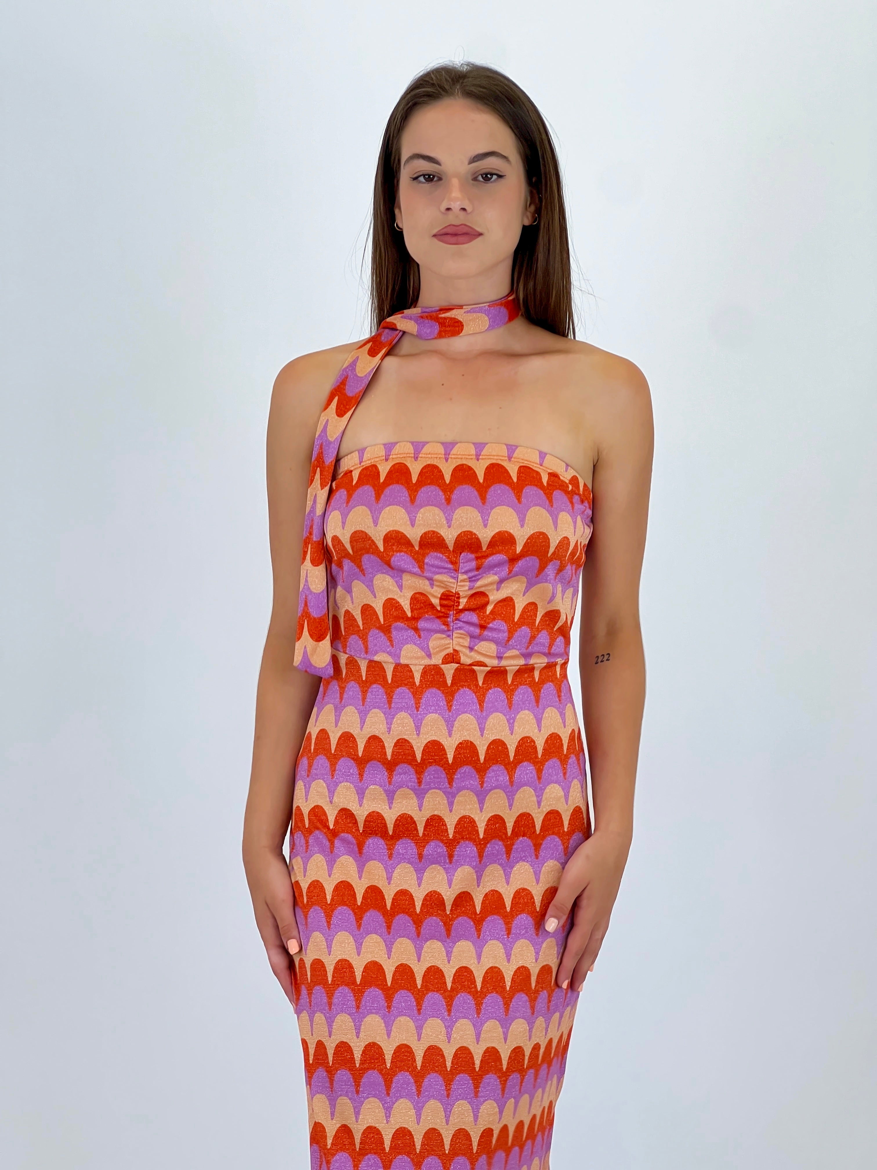 Vestido palabra de honor ondas