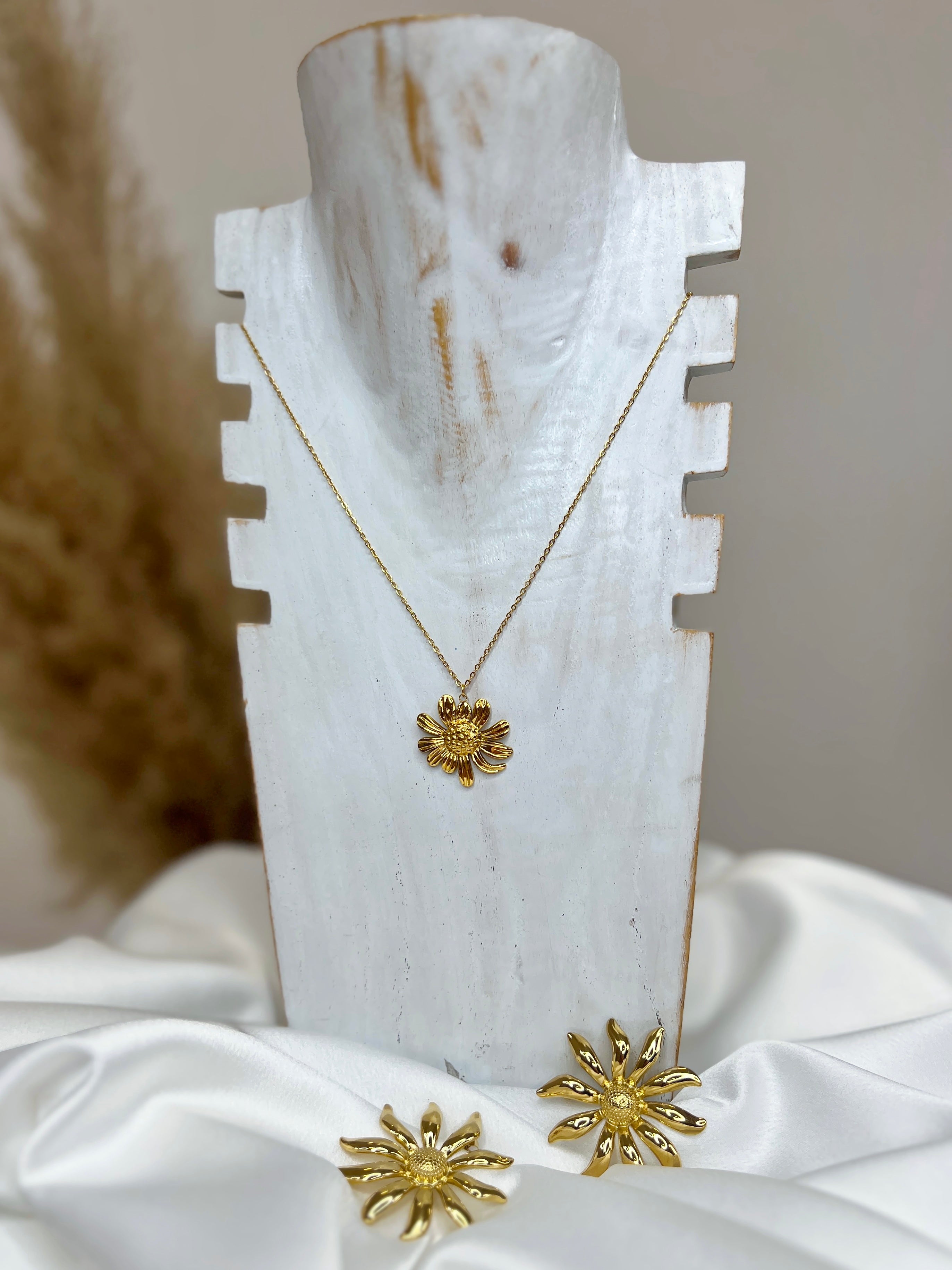 Pendientes flor grande