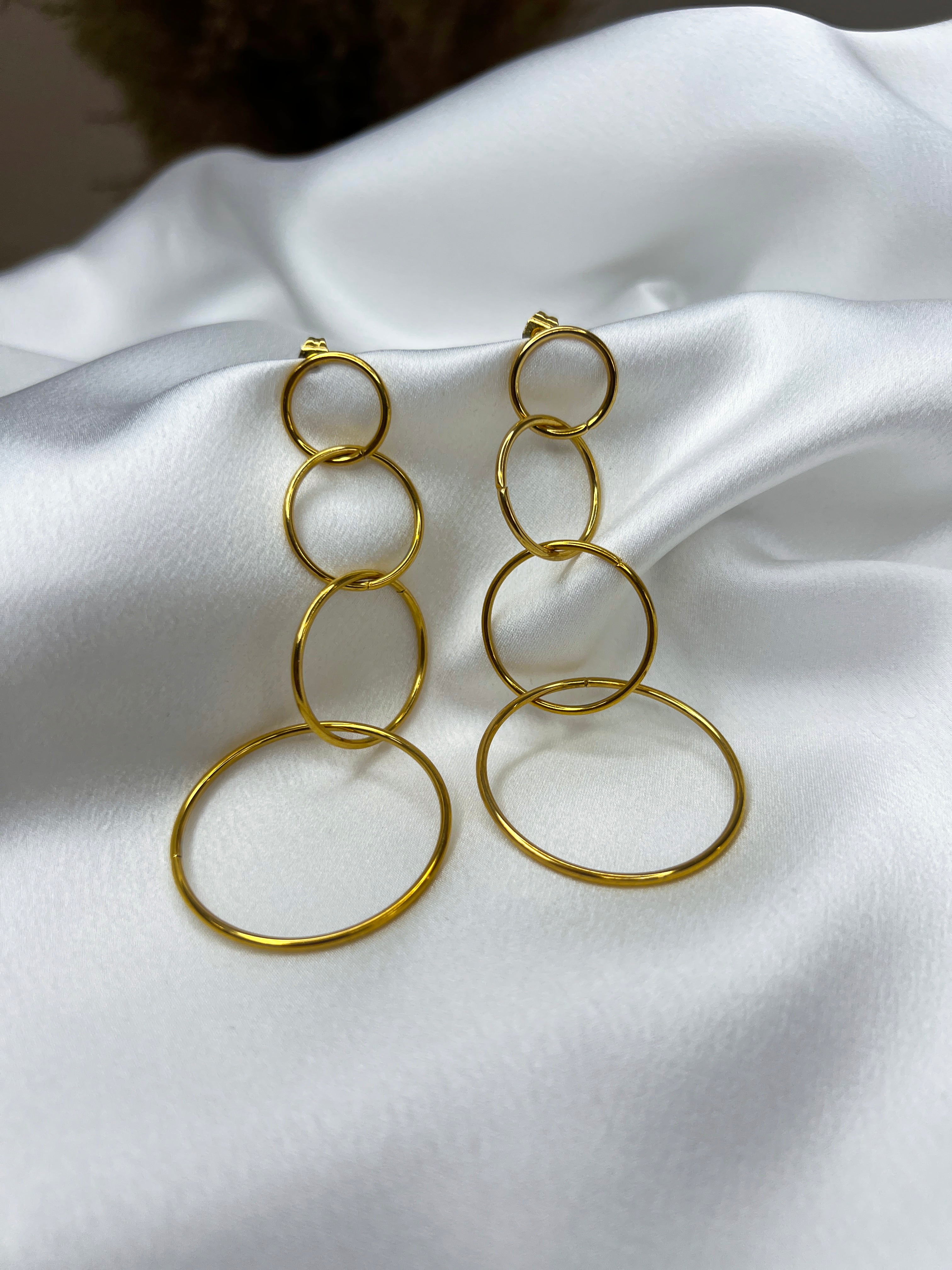 Circle pendant earrings