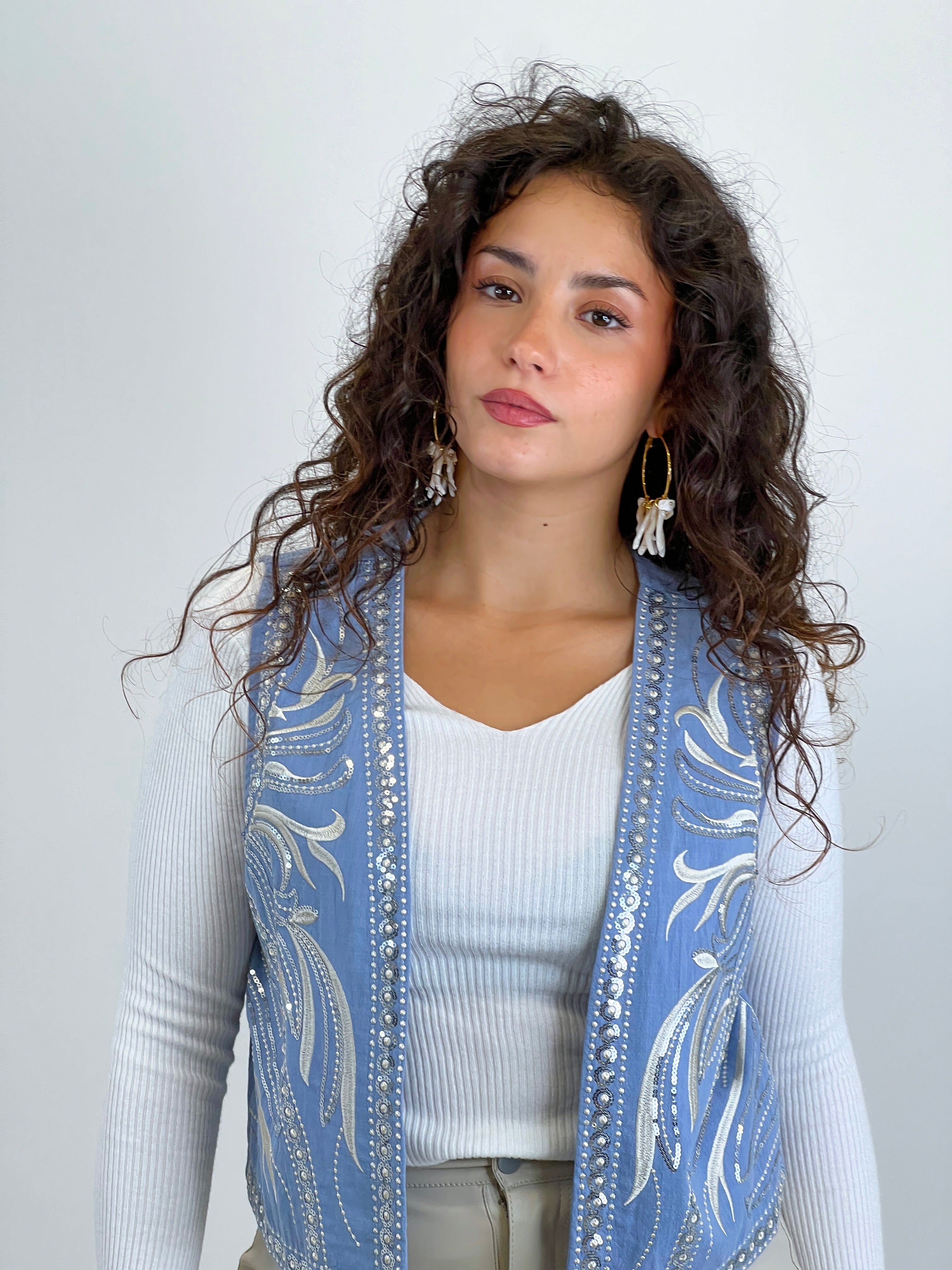 Gilet aperto ricamato