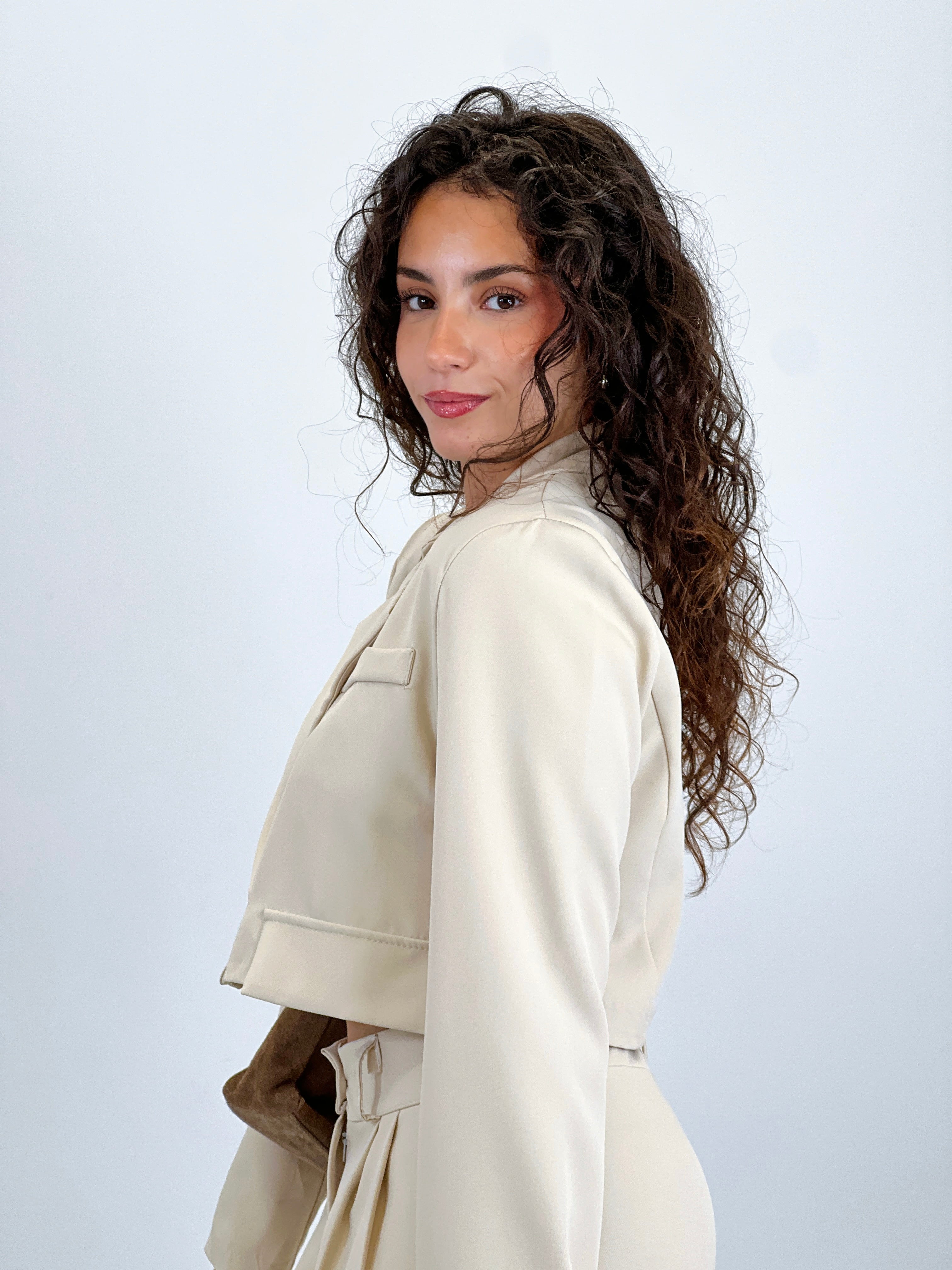 Cropped blazer with lapels