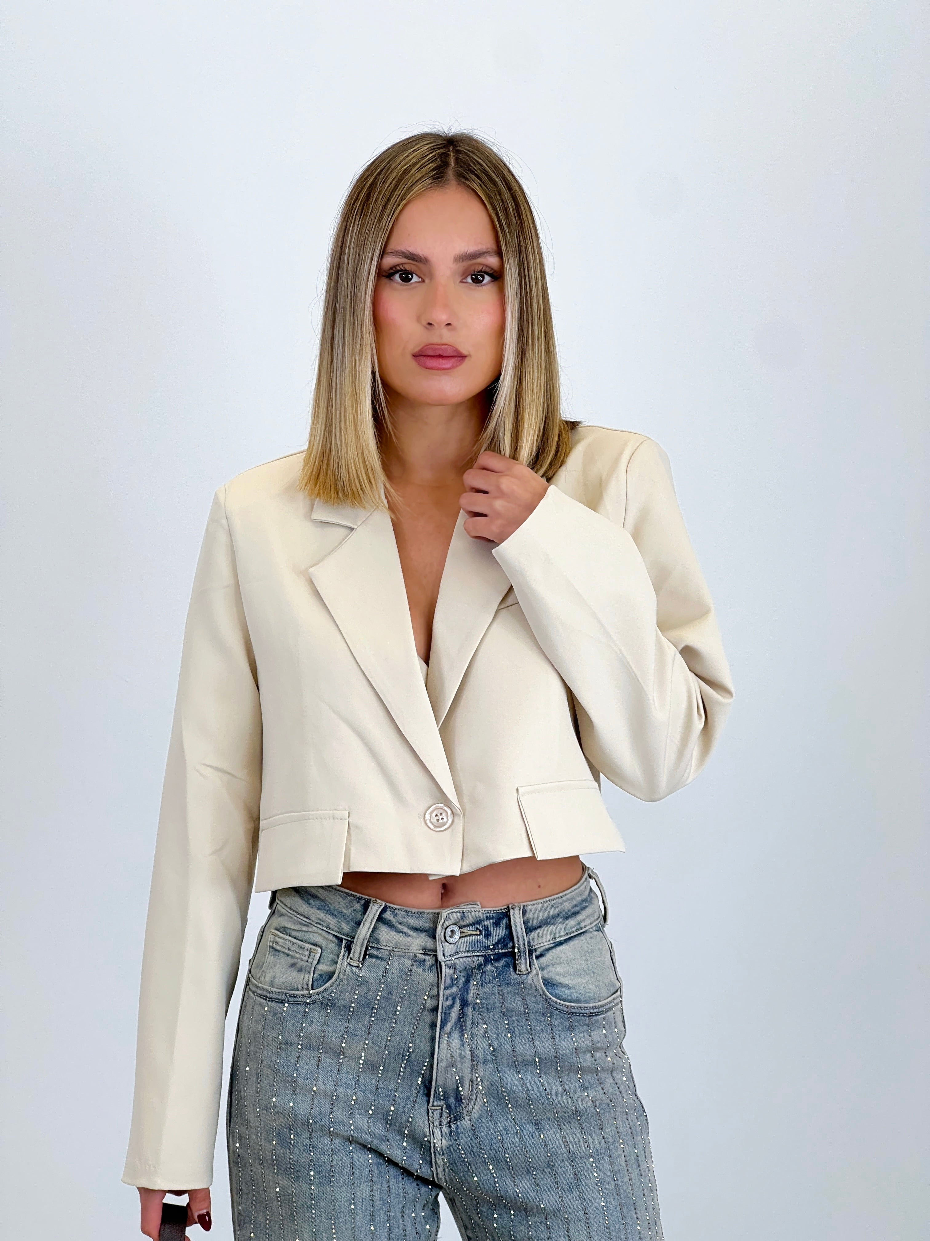 Cropped blazer with lapels