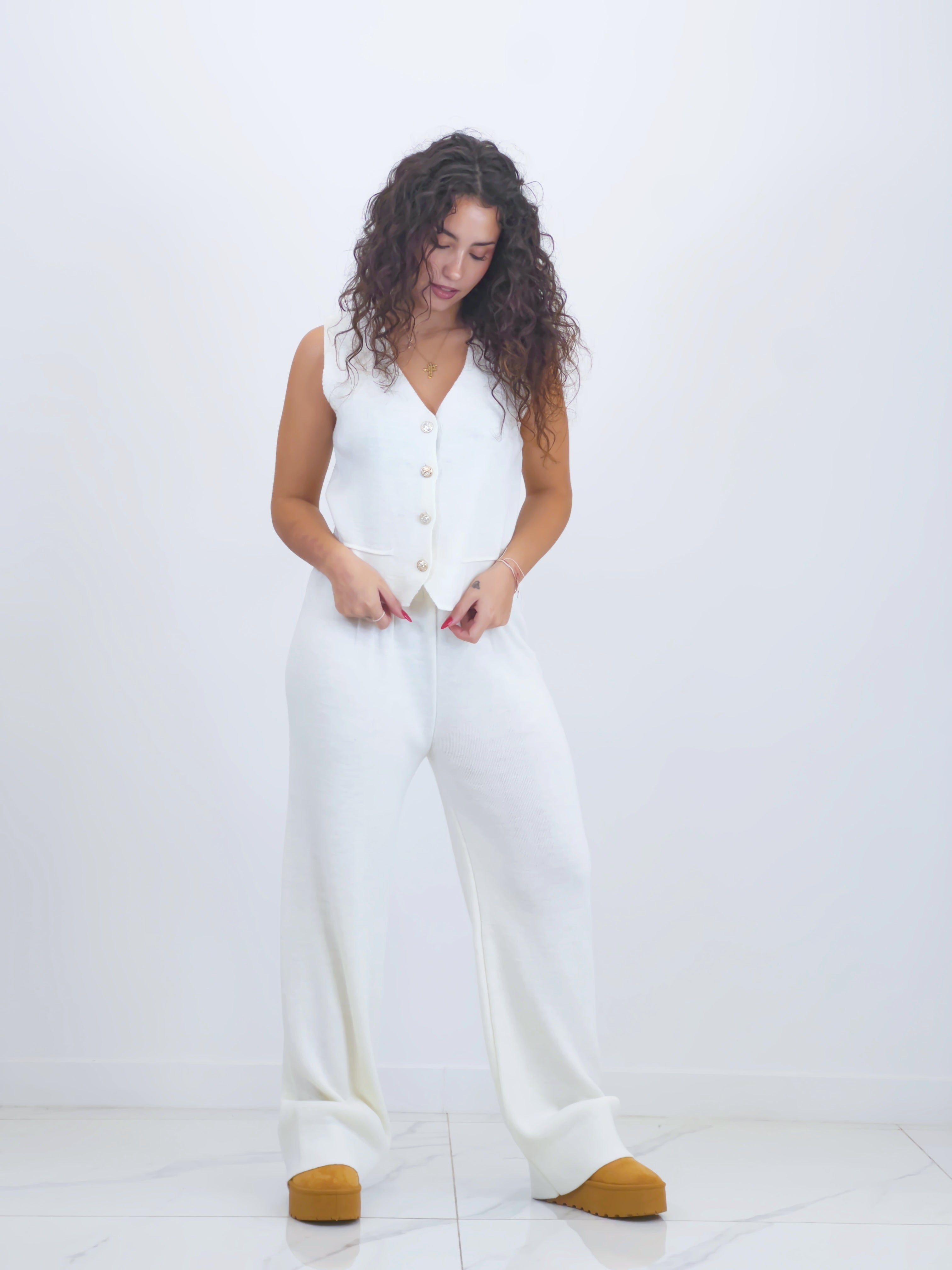 Conjunto punto chaleco y pantalón recto