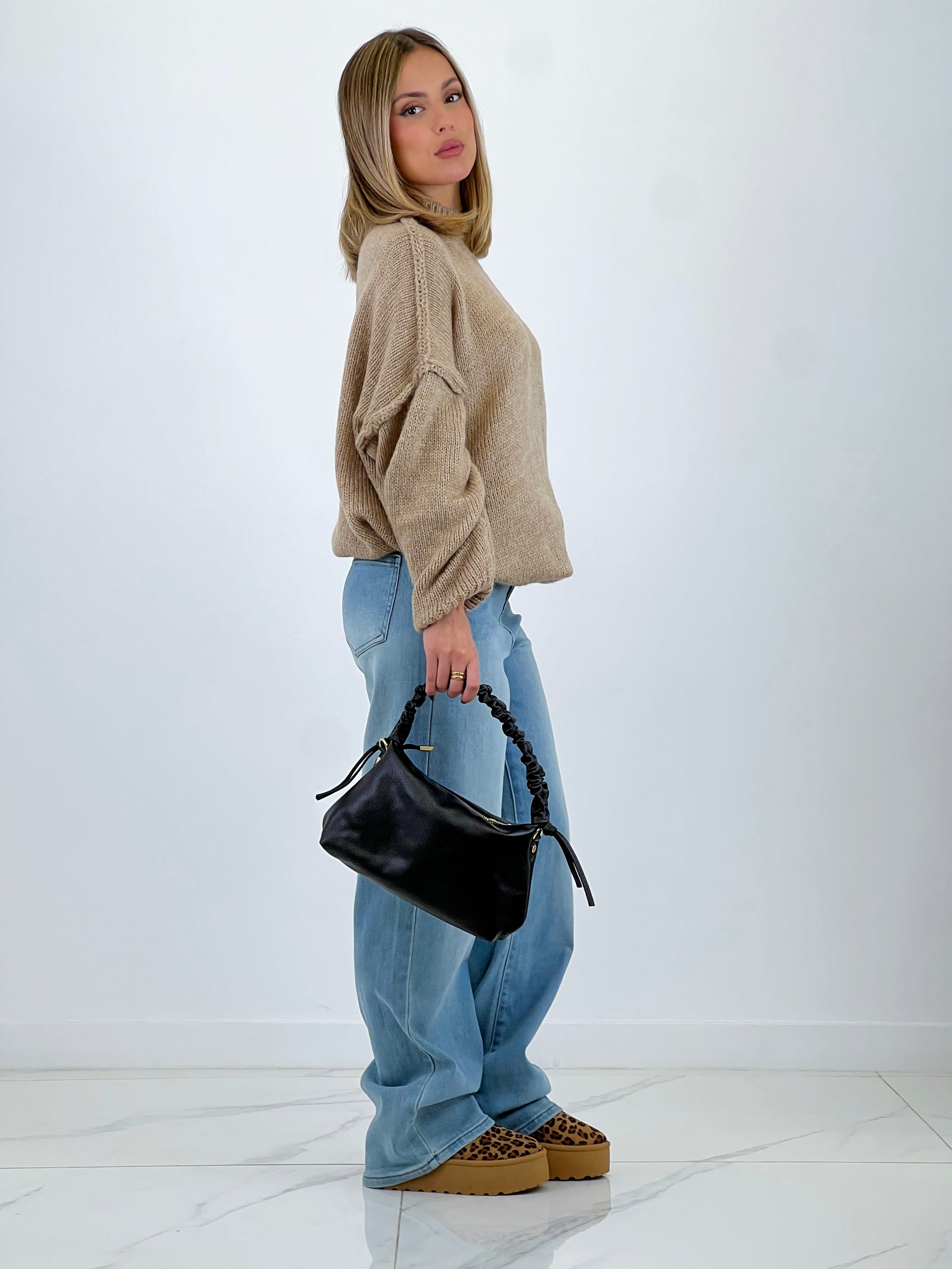 Bolso de piel asa arrugada