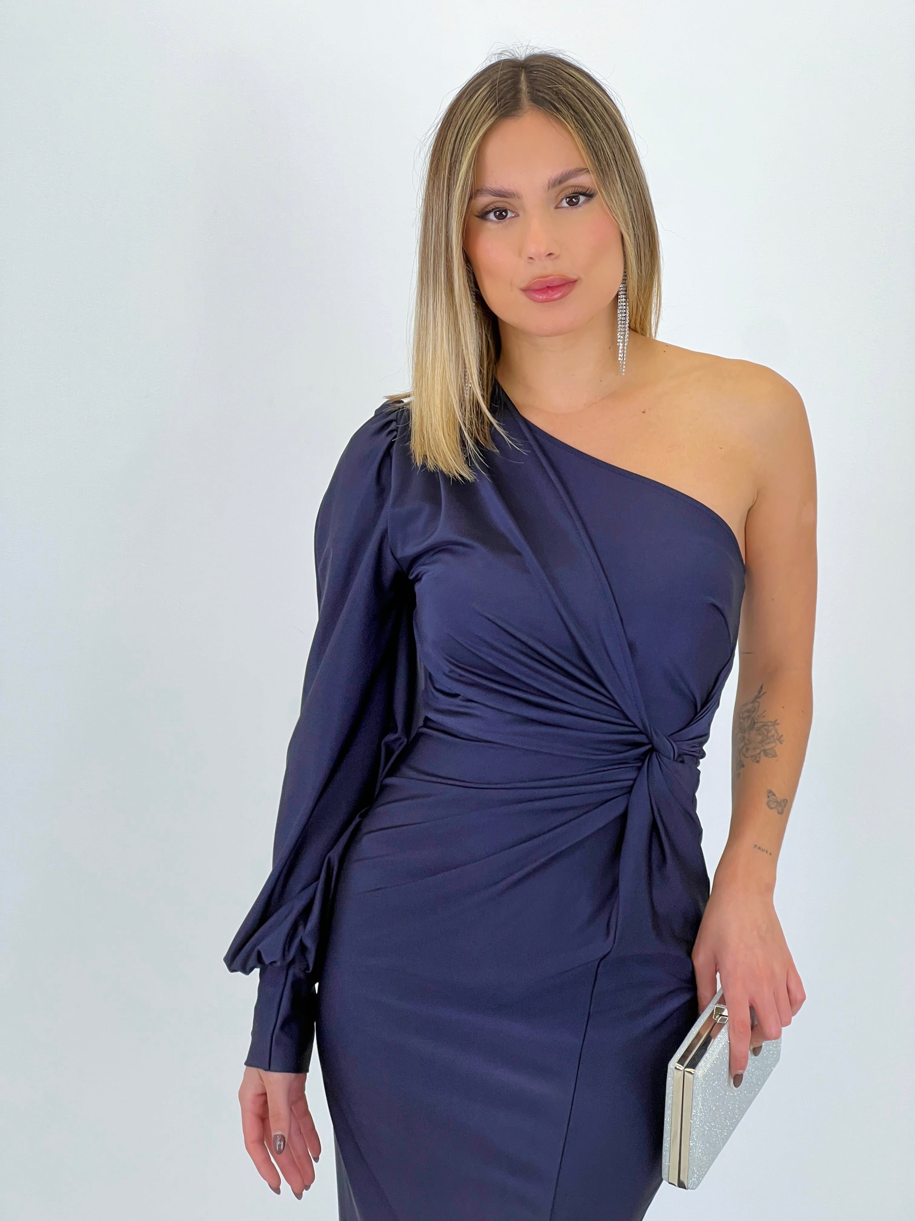 Vestido manga asimétrica Hera