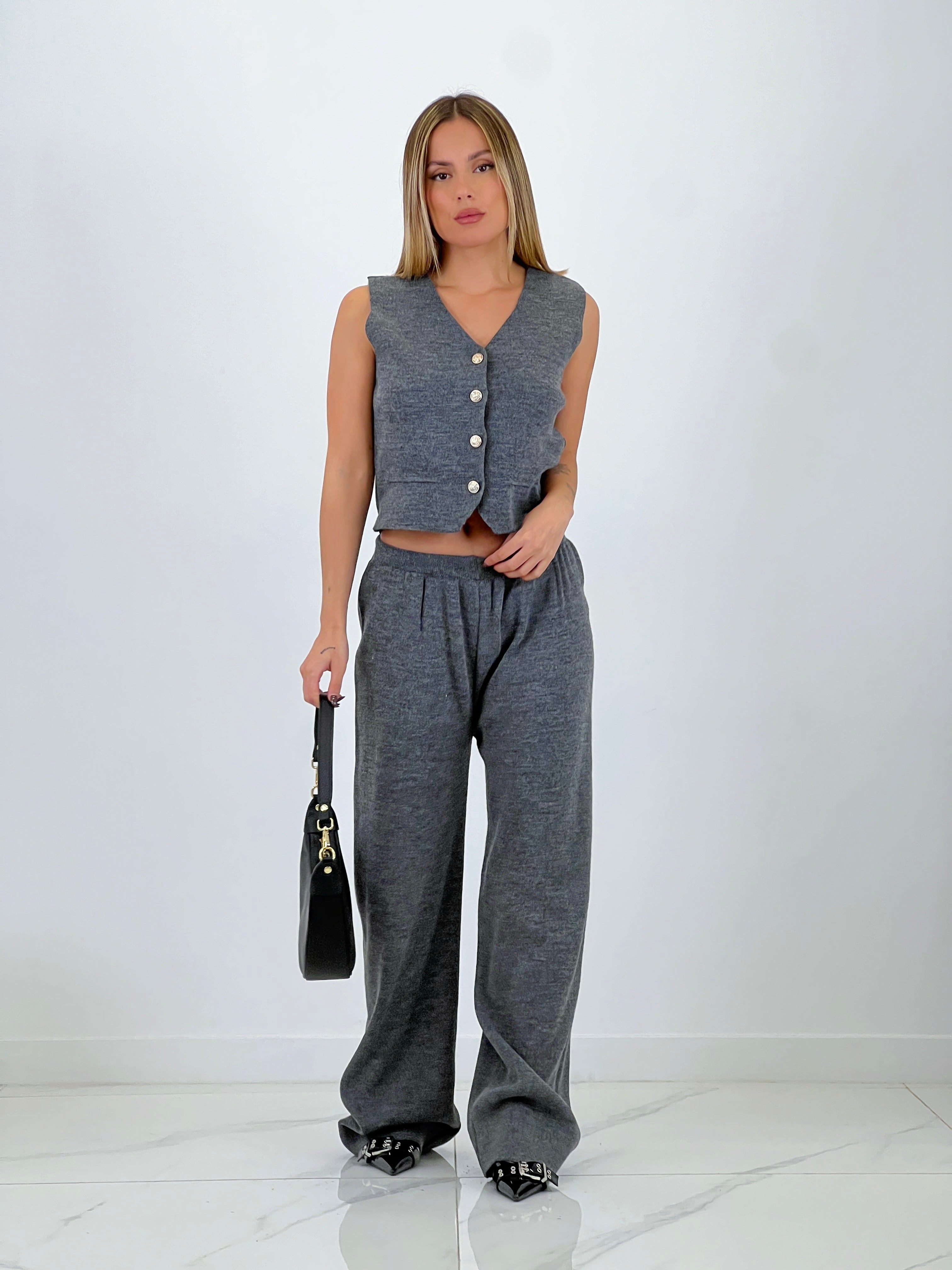Conjunto punto chaleco y pantalón recto