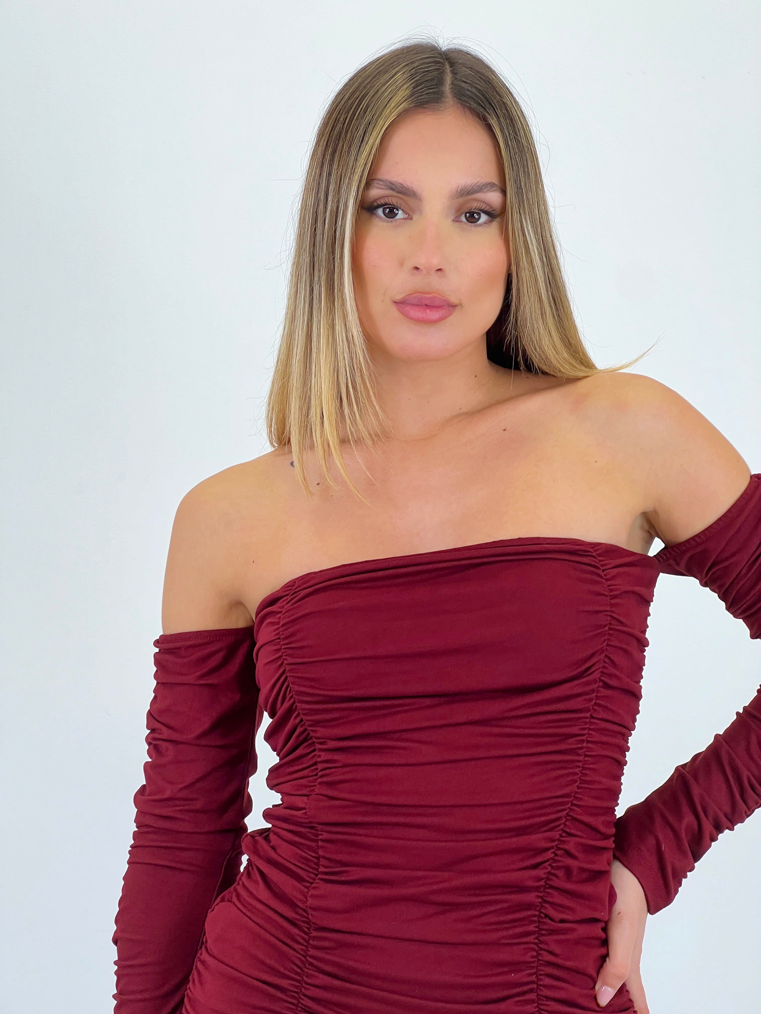 Vestido frunces cuello barco