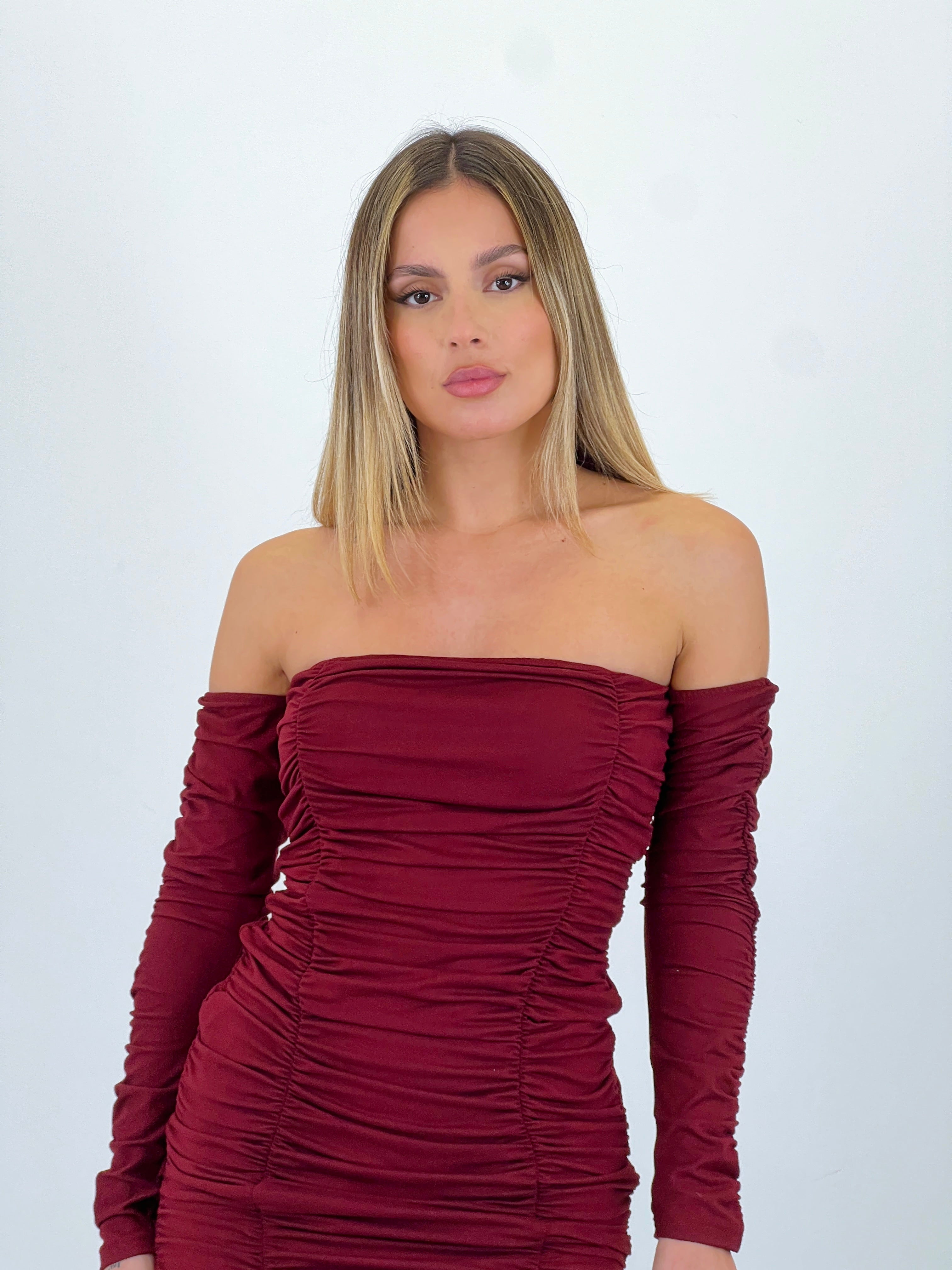 Vestido frunces cuello barco