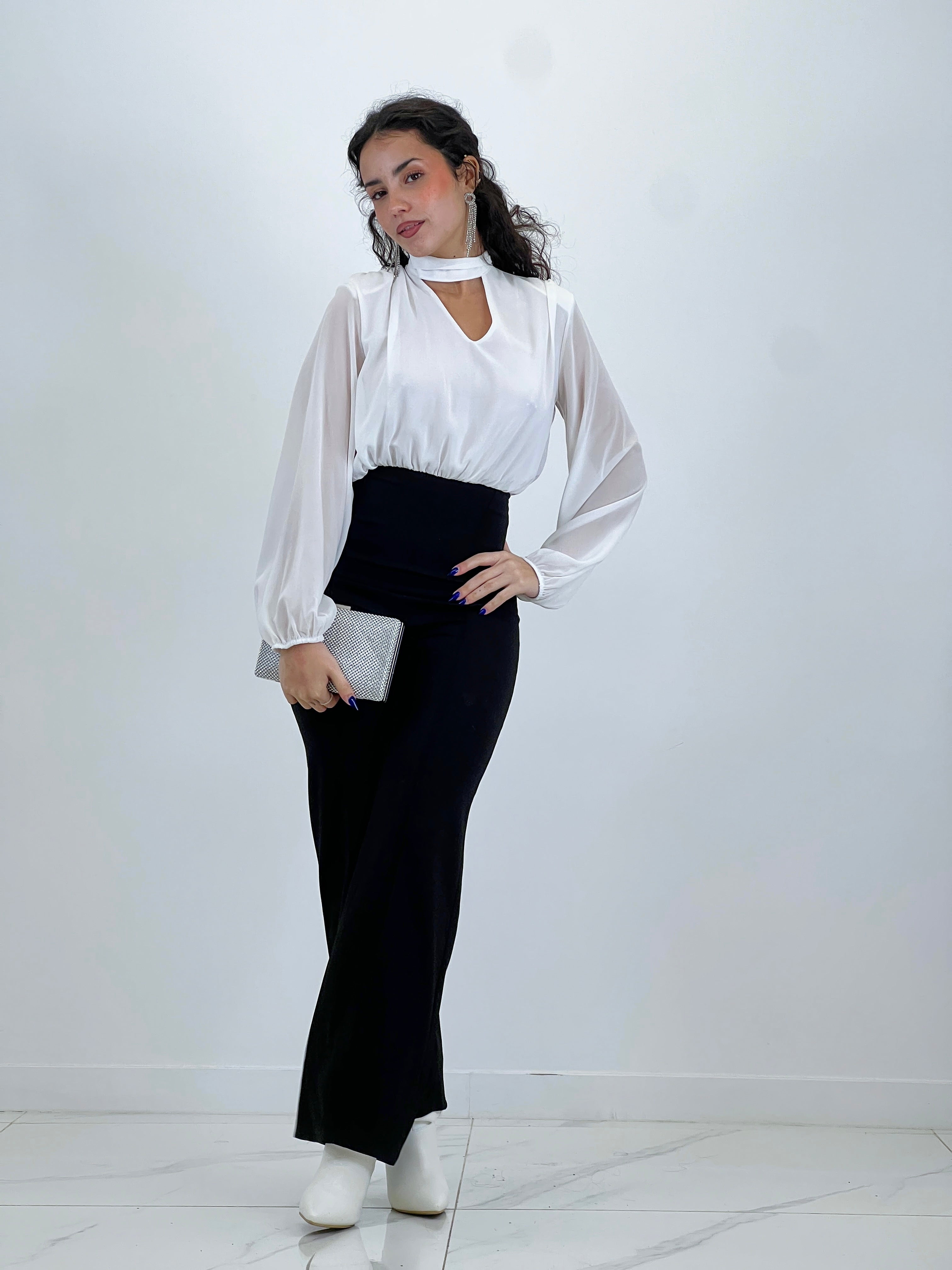 Collier ras-du-cou mono manga longue transparences