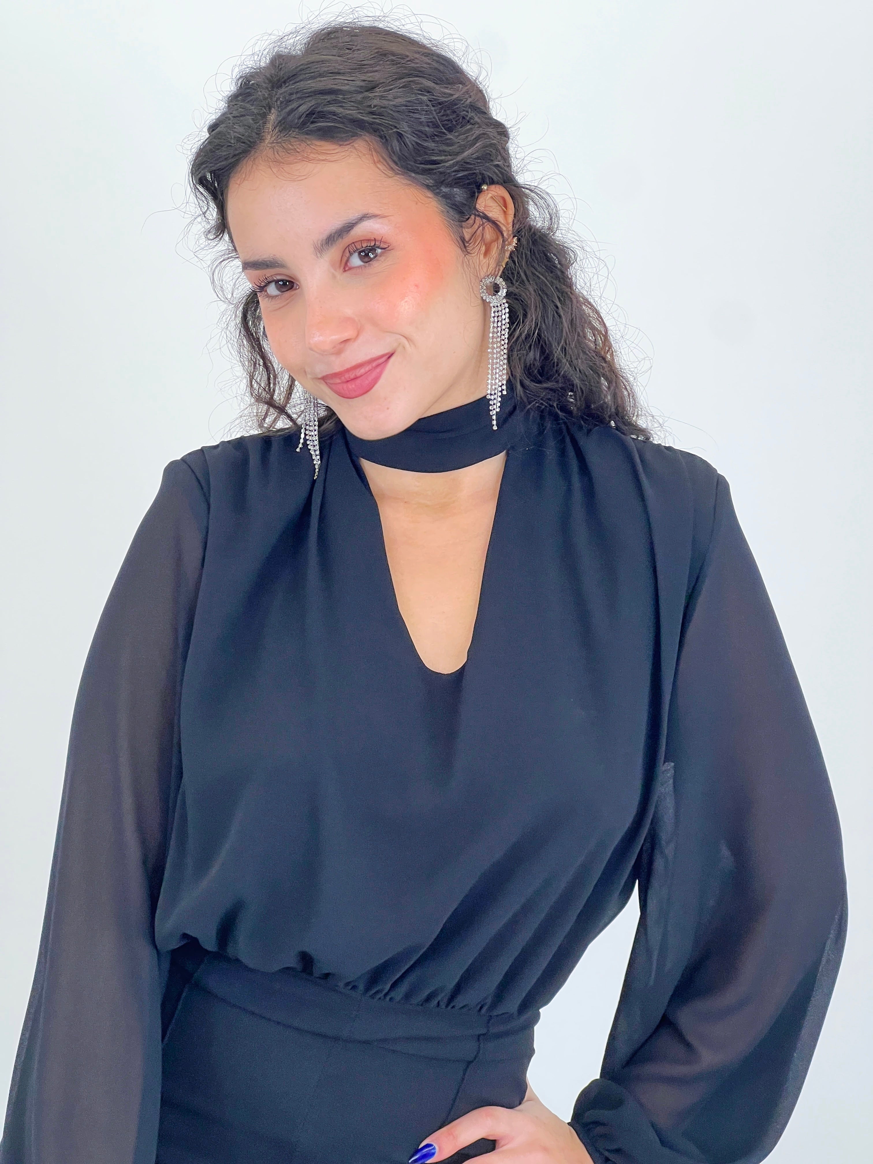 Collier ras-du-cou mono manga longue transparences