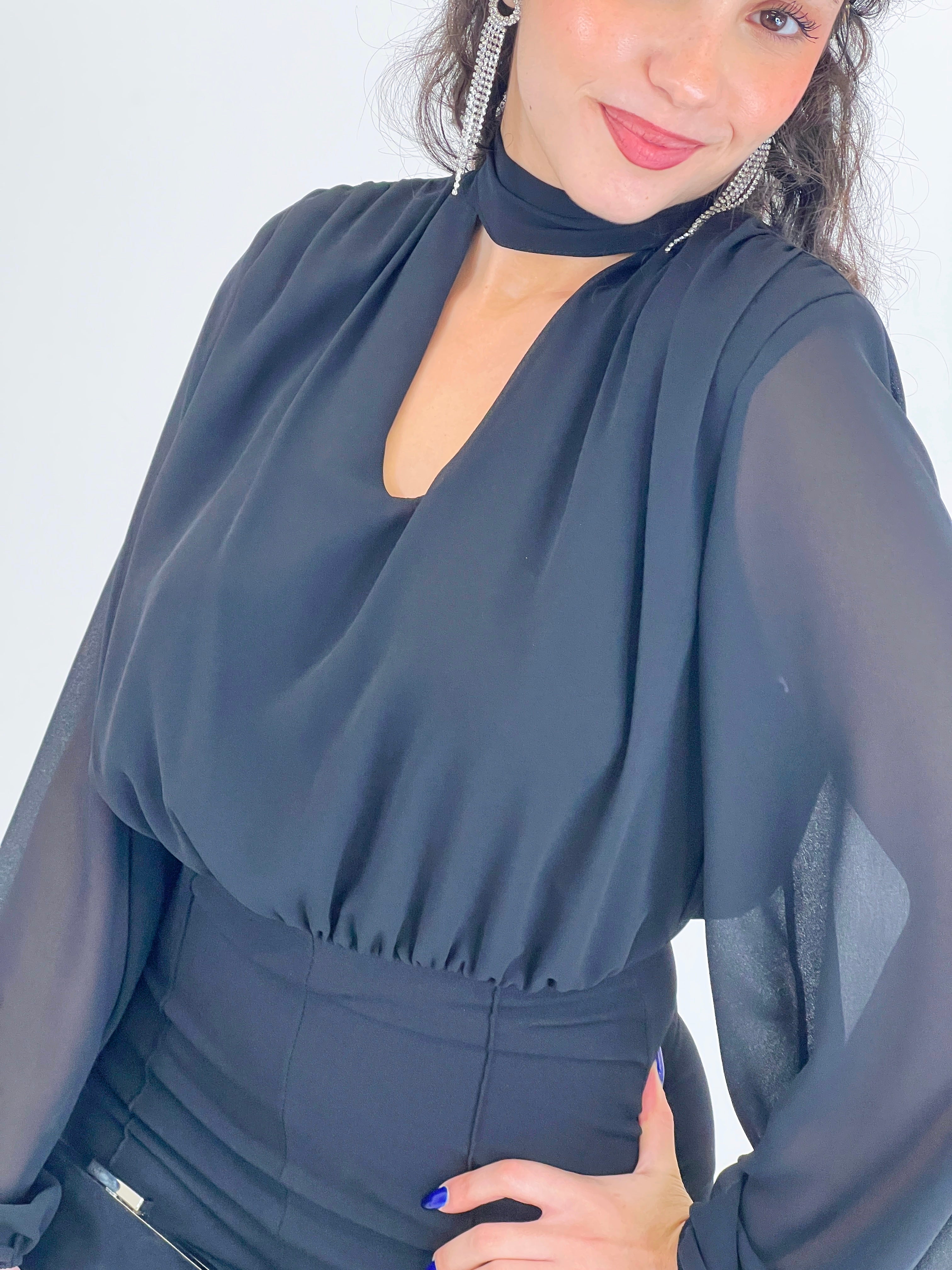 Collier ras-du-cou mono manga longue transparences