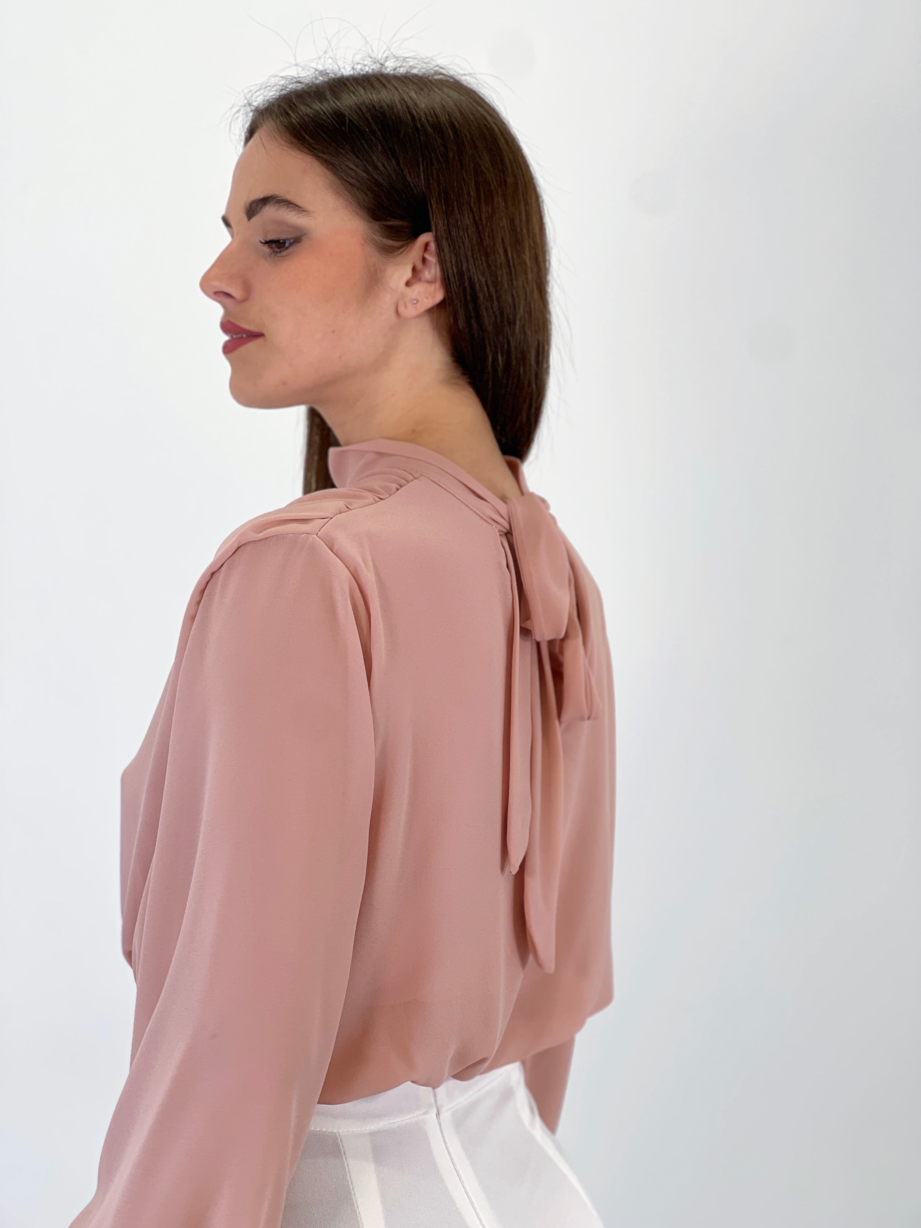 Blusa crop gasa choker