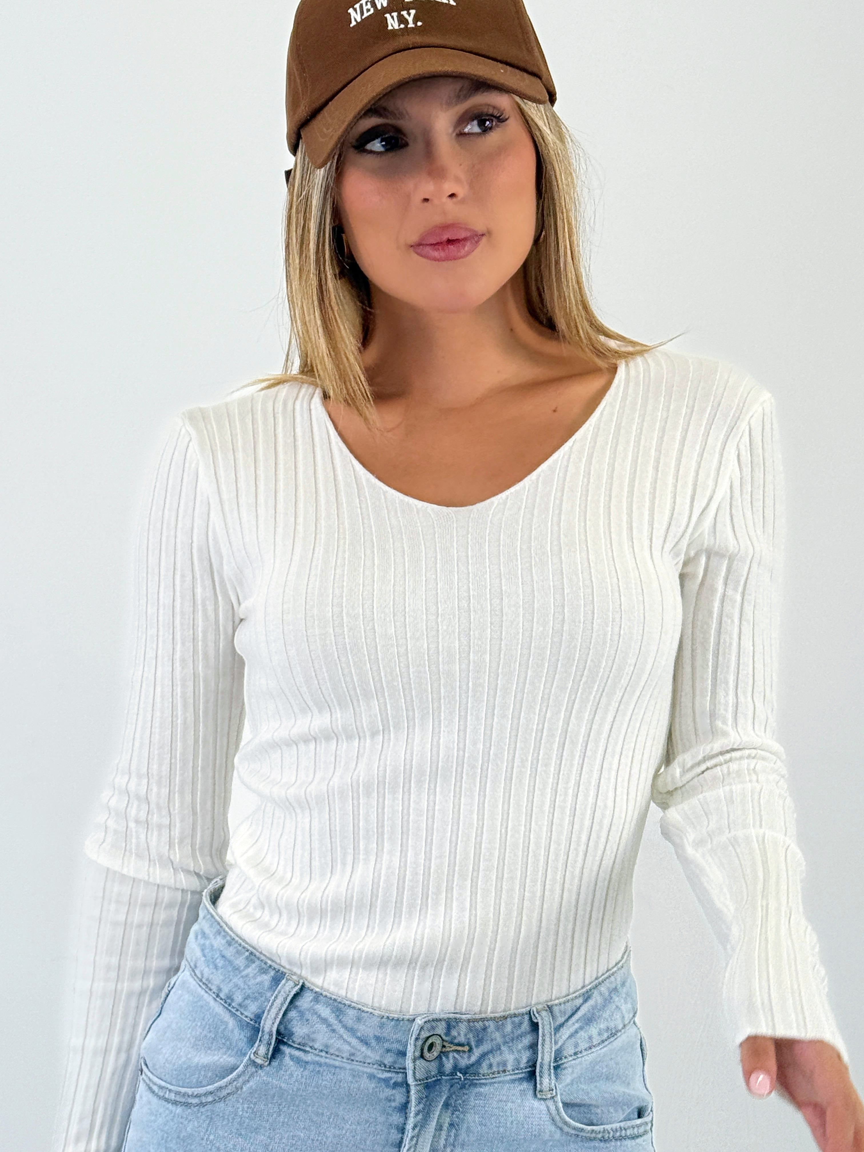 Jersey canalé cuello pico