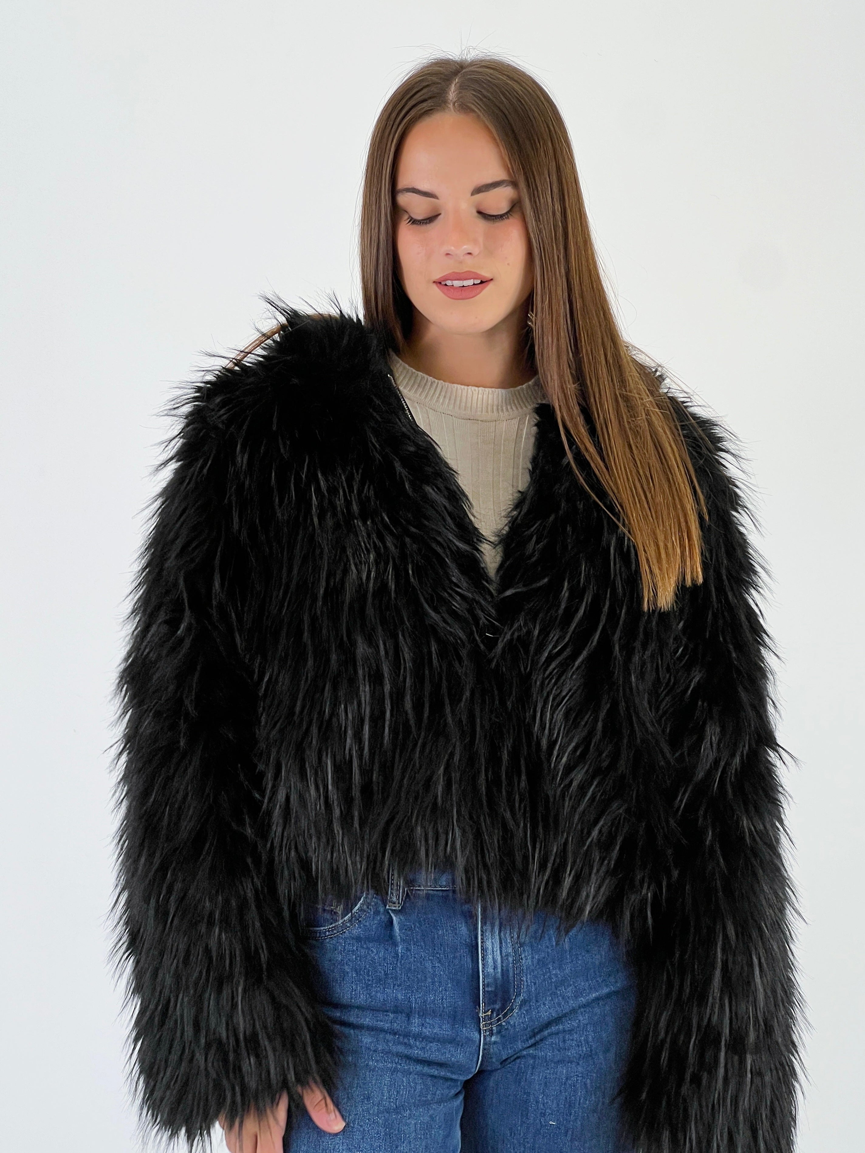 Chaqueta efecto pelo capucha