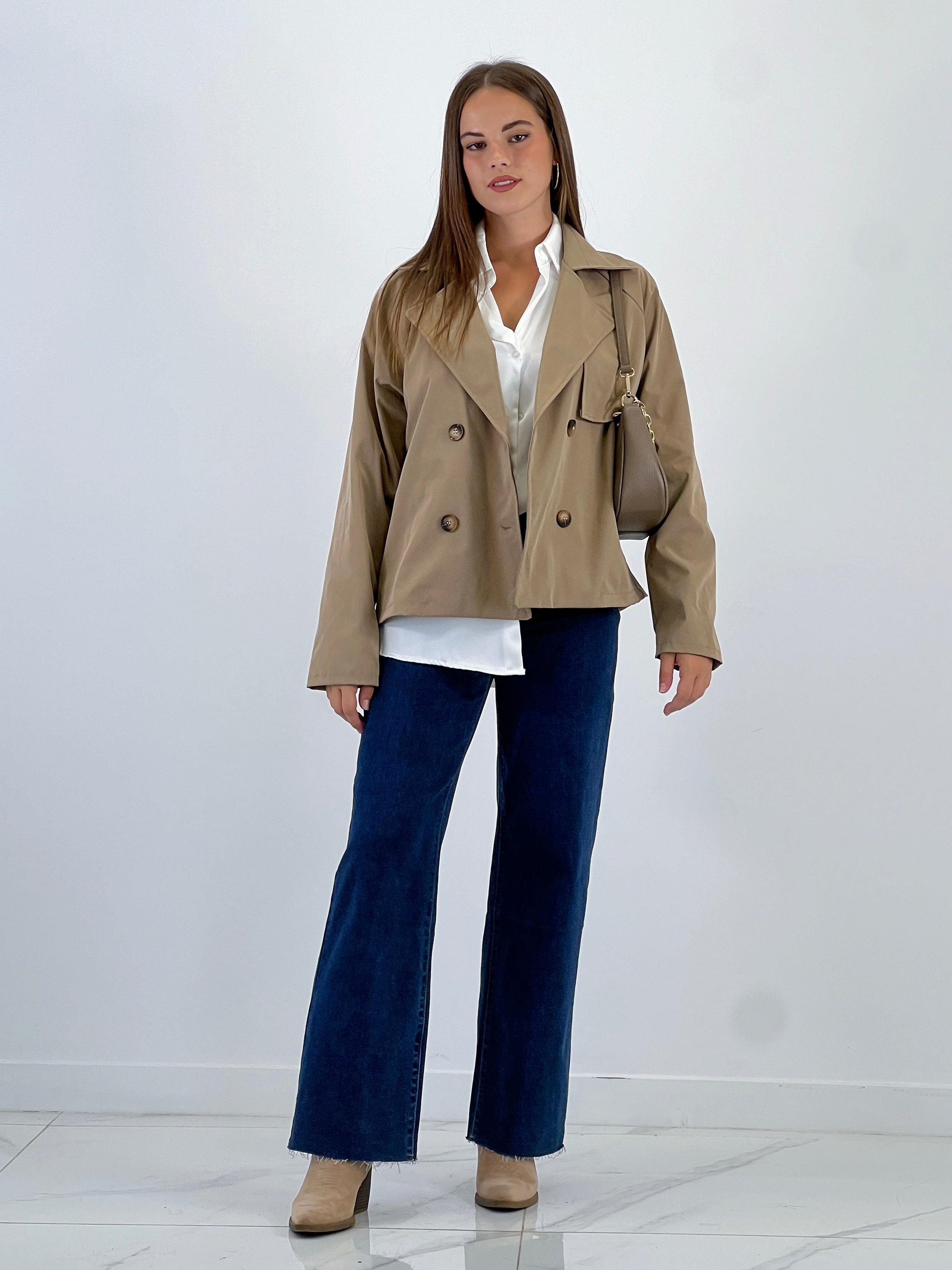 Gabardina trench corta