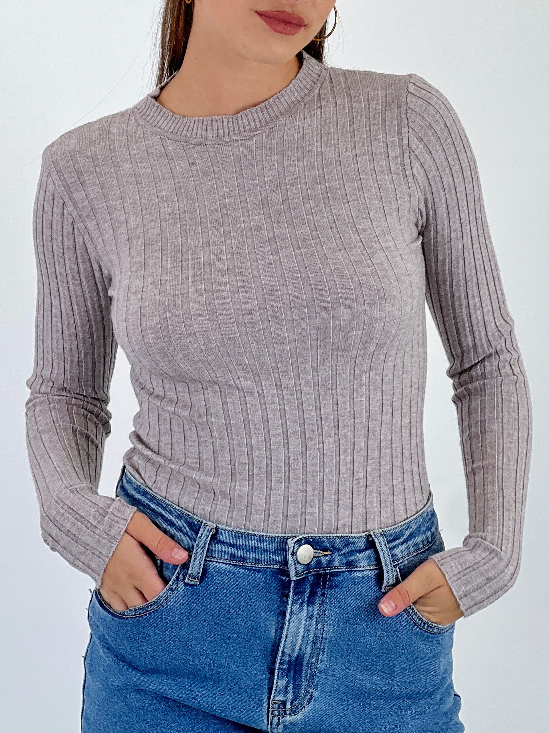 Jersey canalé cuello redondo