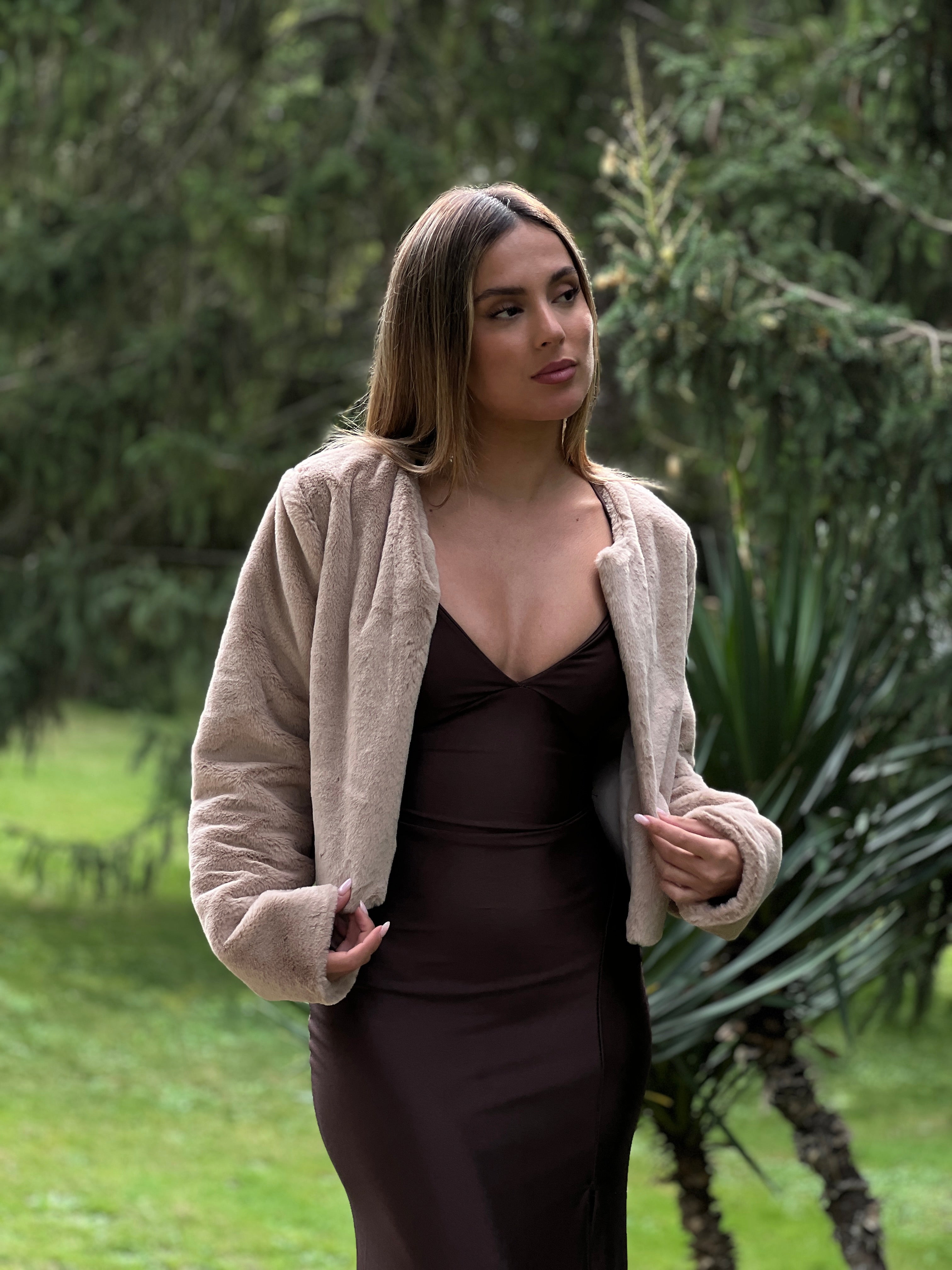 Chaqueta efecto pelo crop