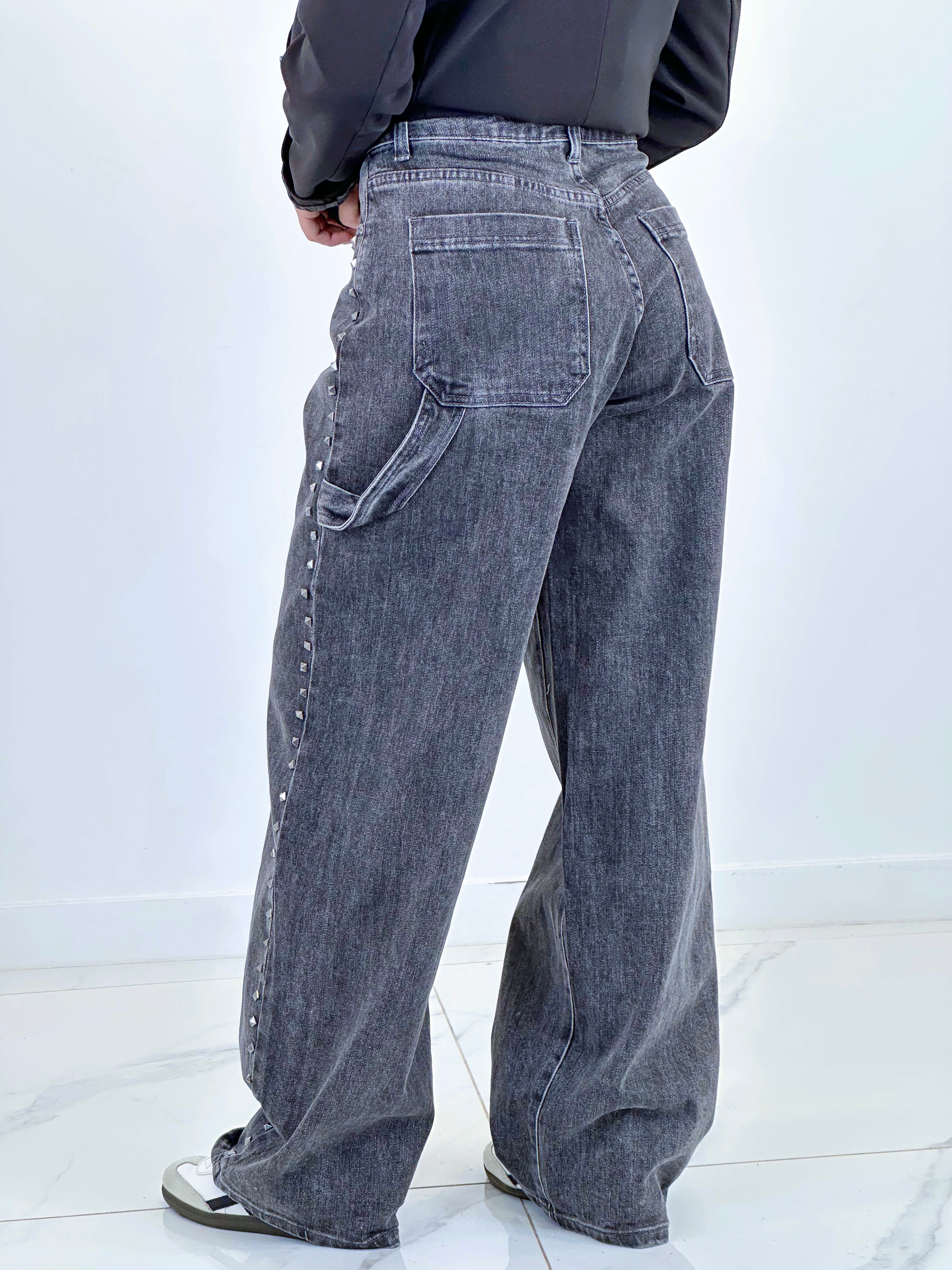 Jeans momfit tachas