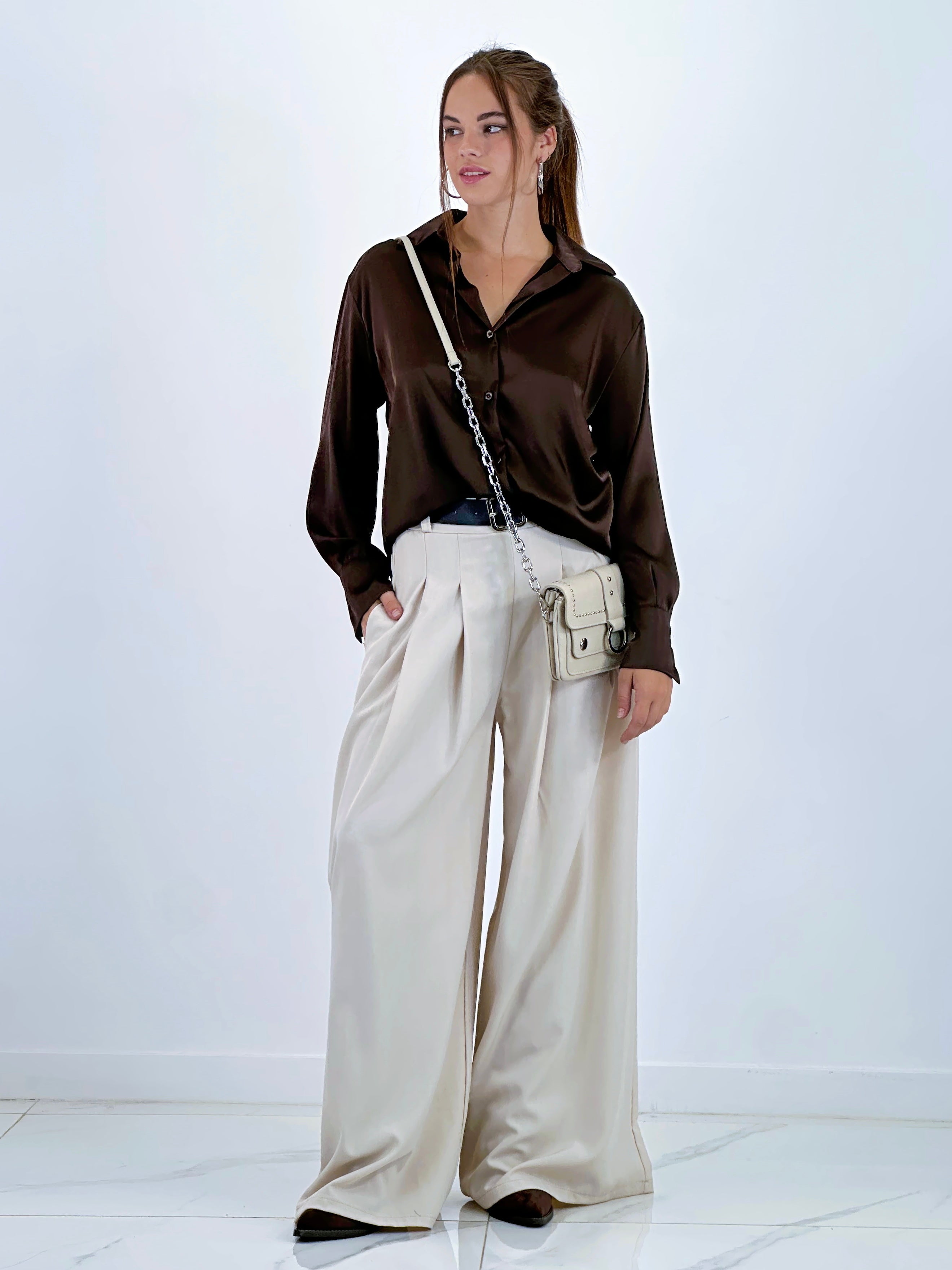 Pantalón pinzas suelto