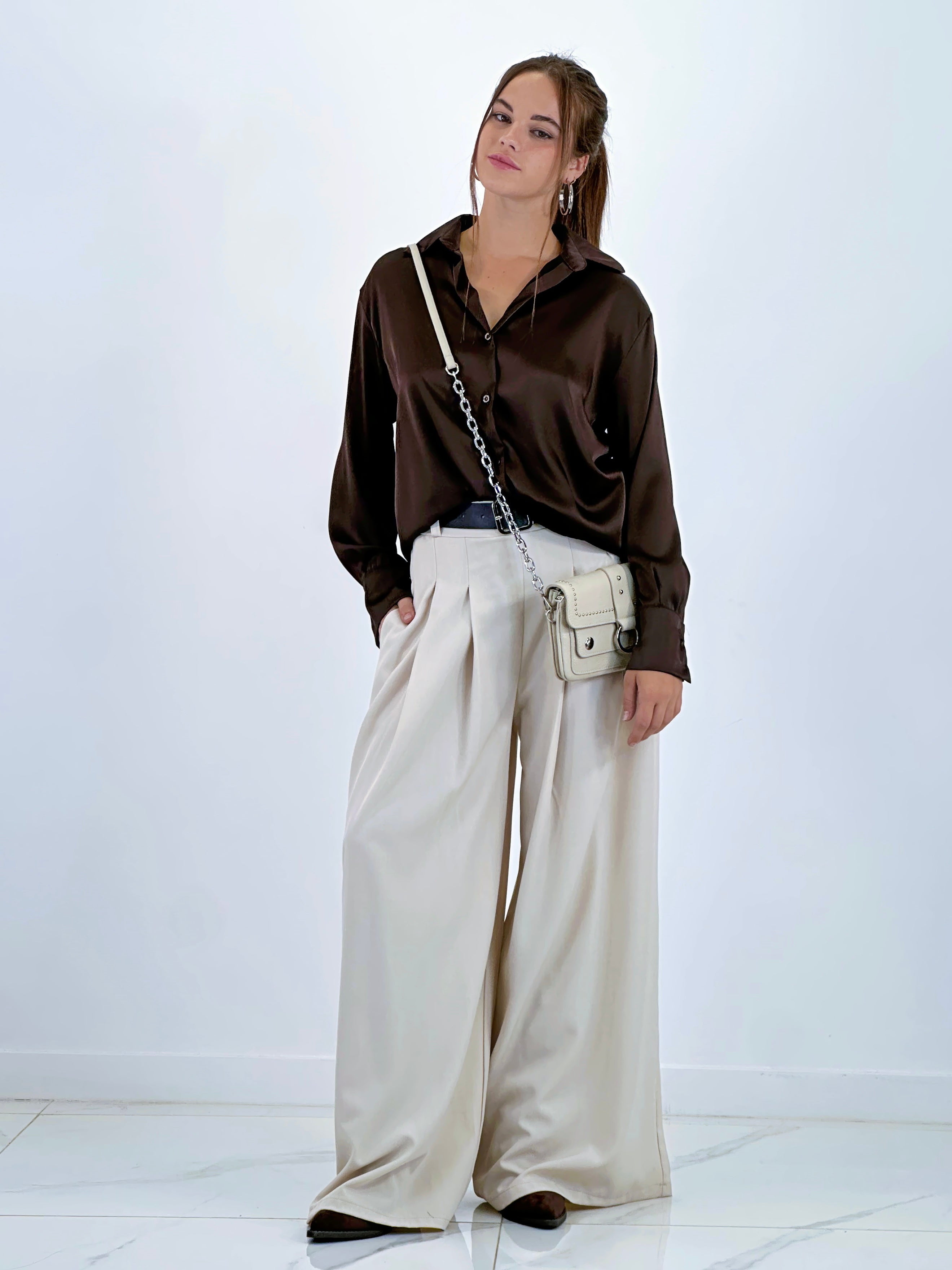 Pantalón pinzas suelto