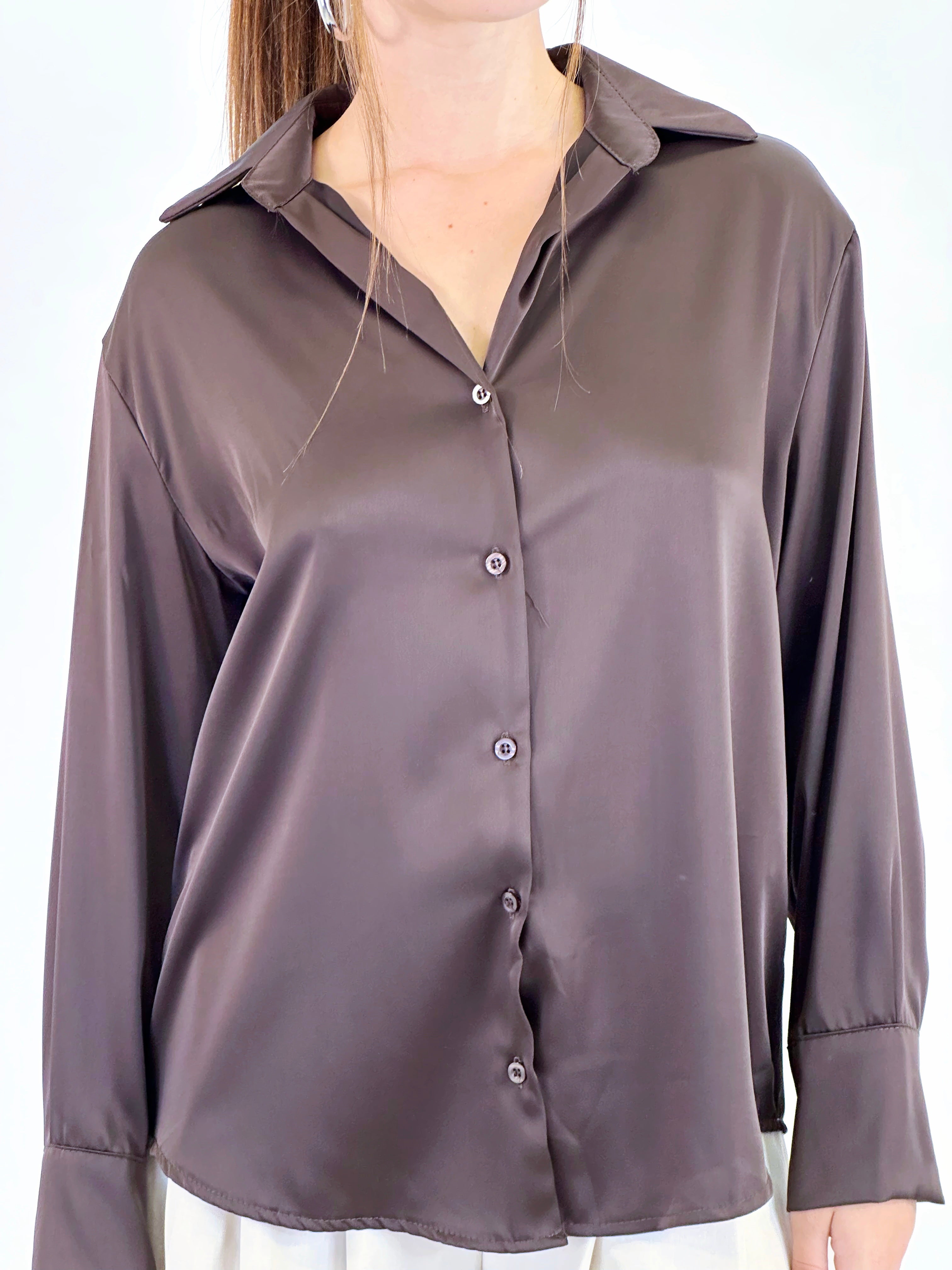 Camisa satinada botones